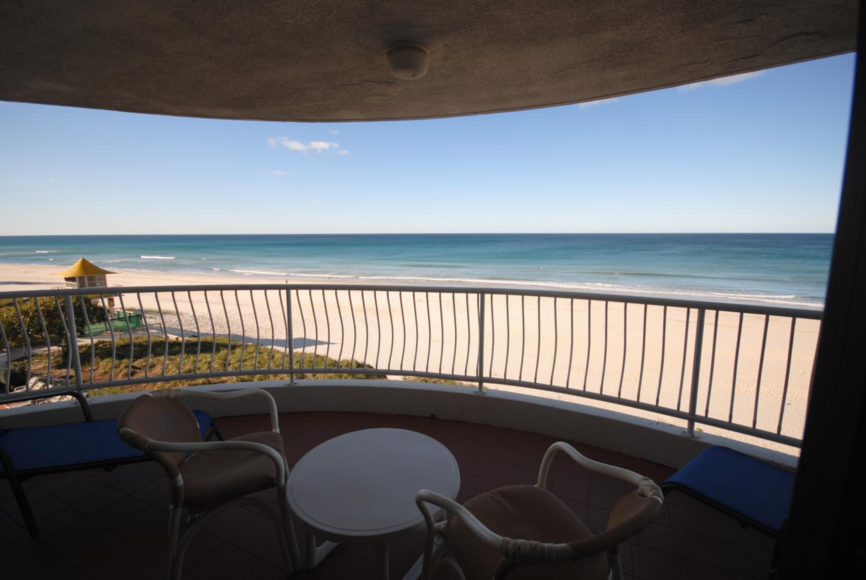 Three-Bedroom Beachfront Ocean View Executive Apartment