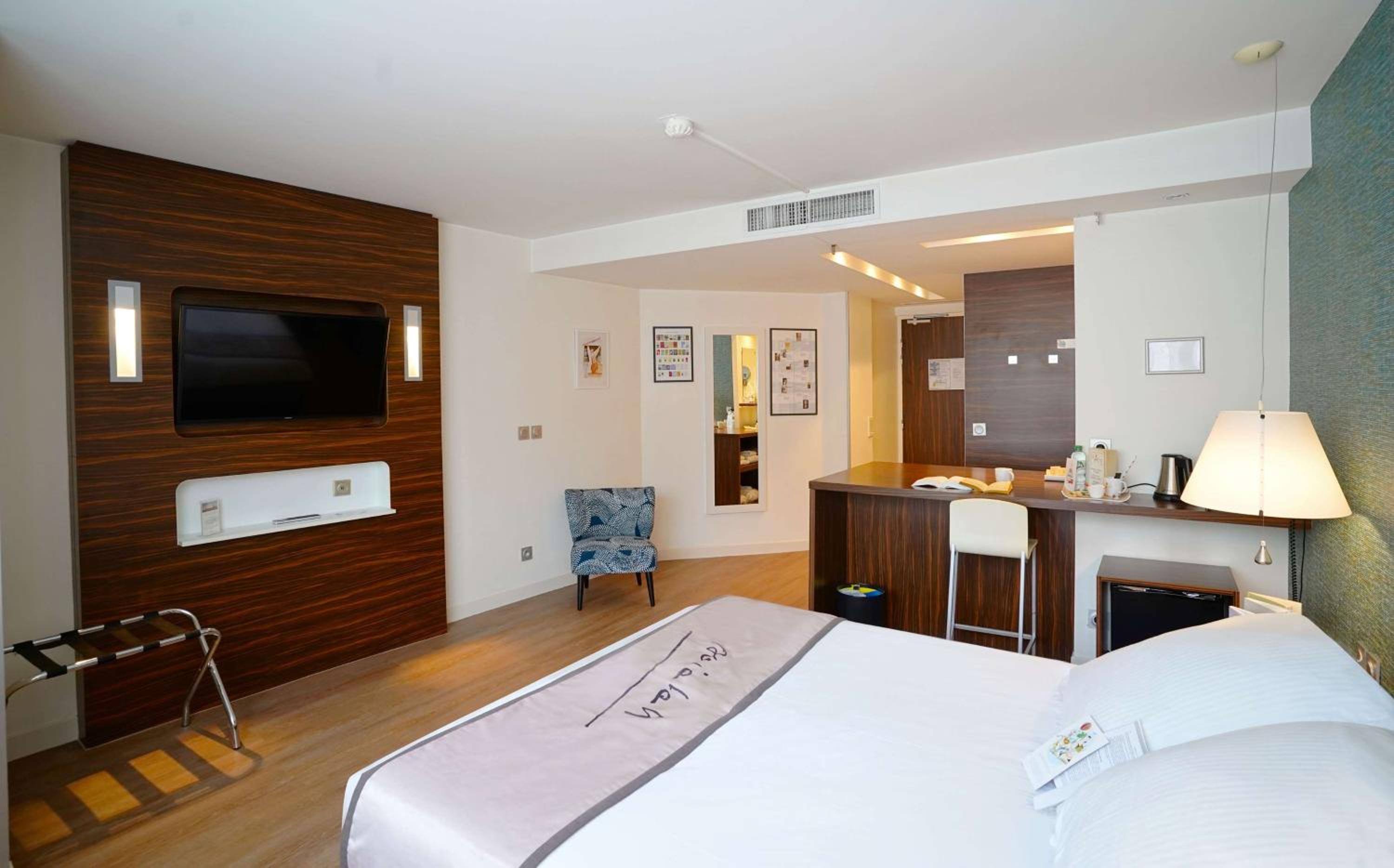 Executive Room - Photo 1