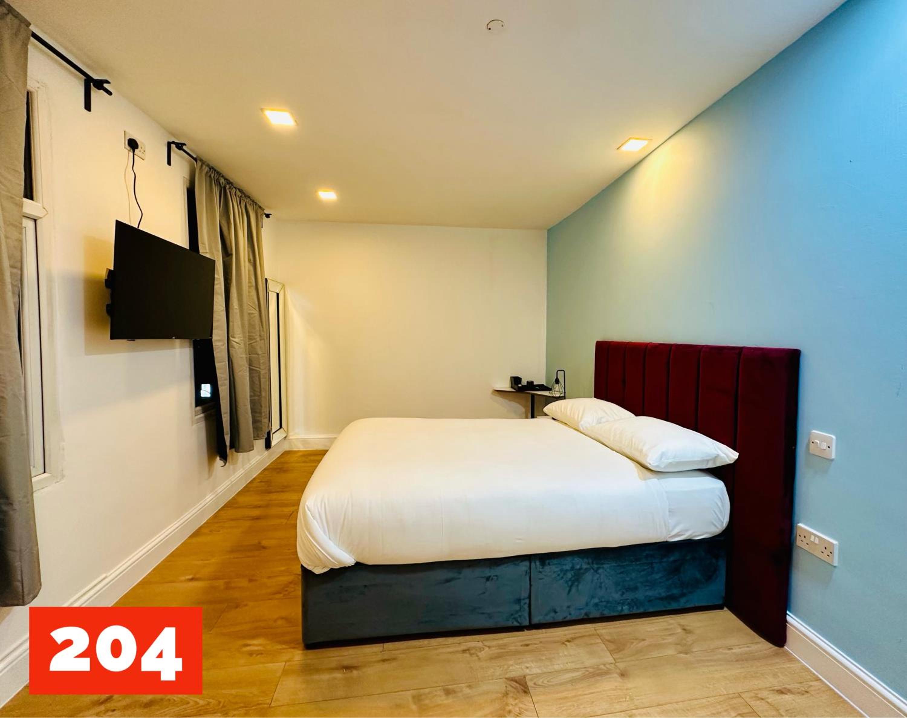 Family Room with Private Bathroom photo 1