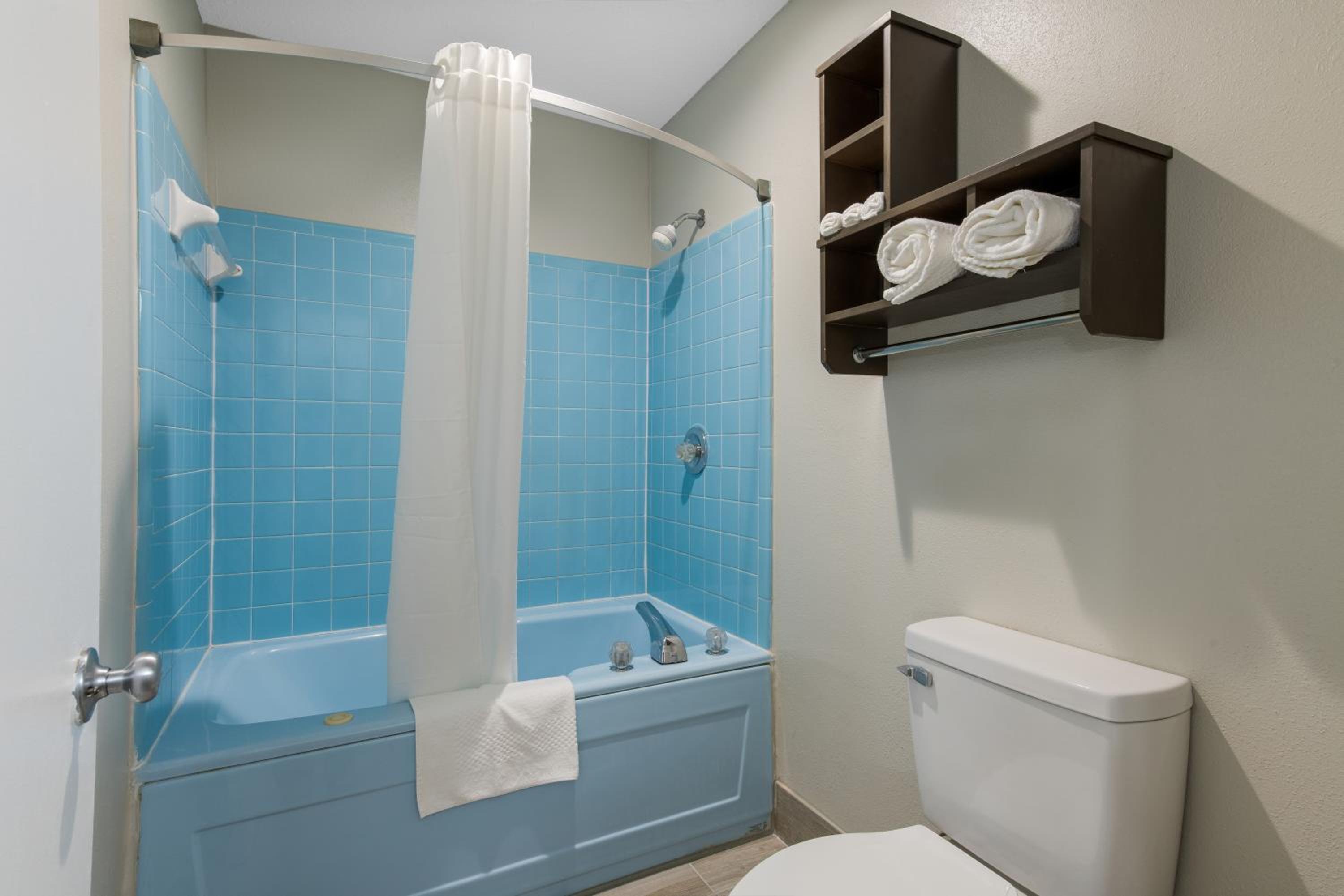 King Room with Spa Bath photo 3