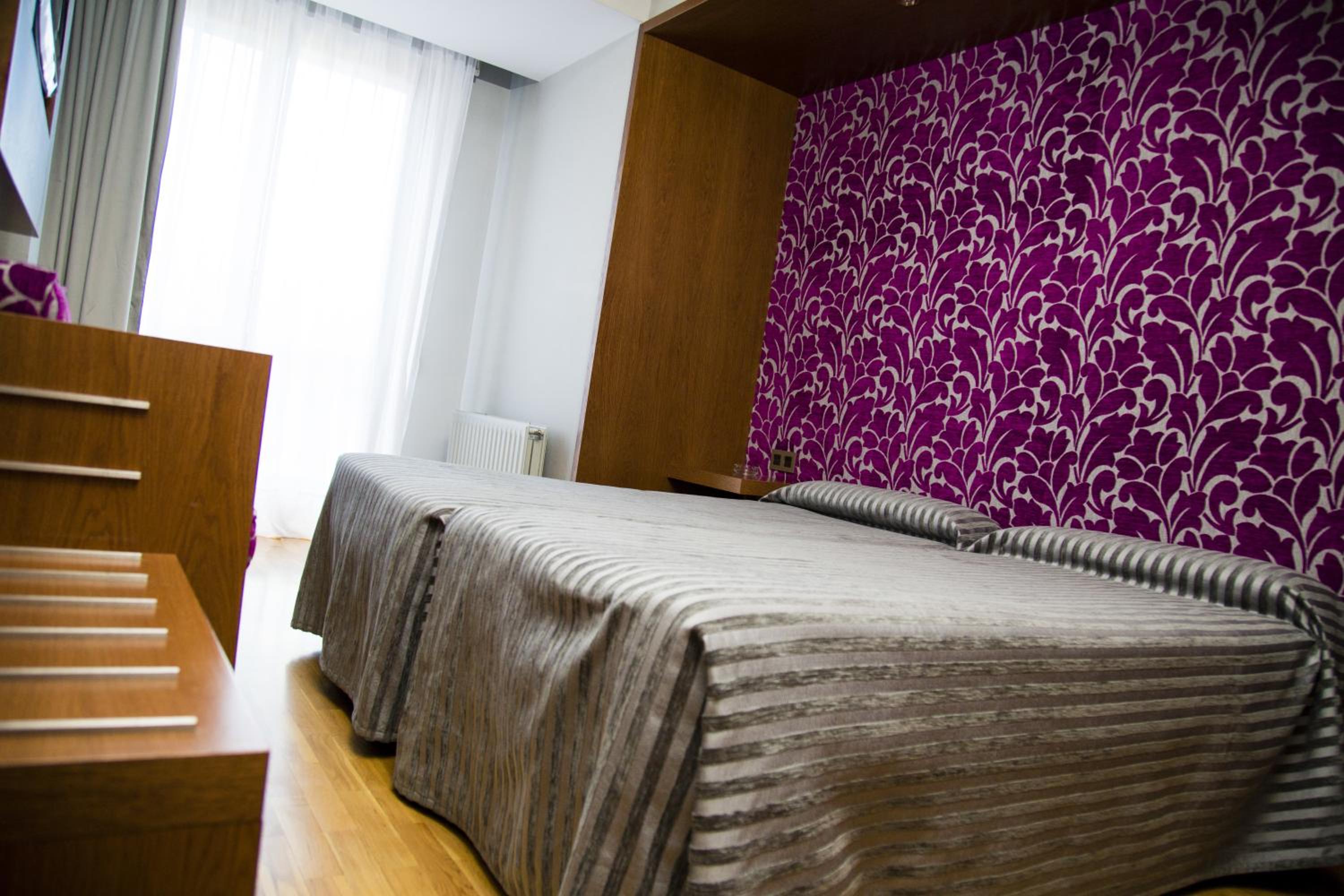 Double Room - Photo 8