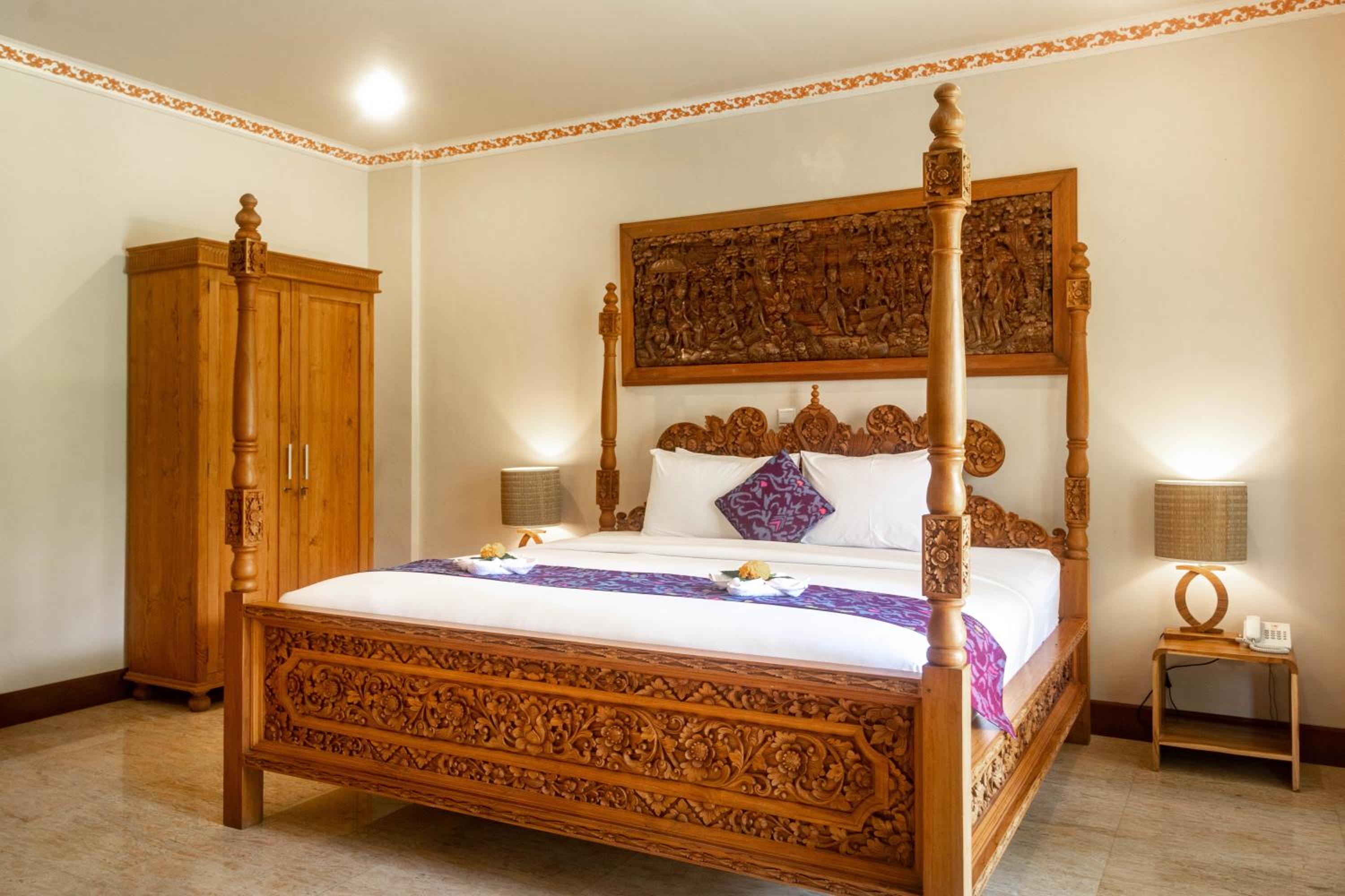 Double Room with Balcony - Photo 3