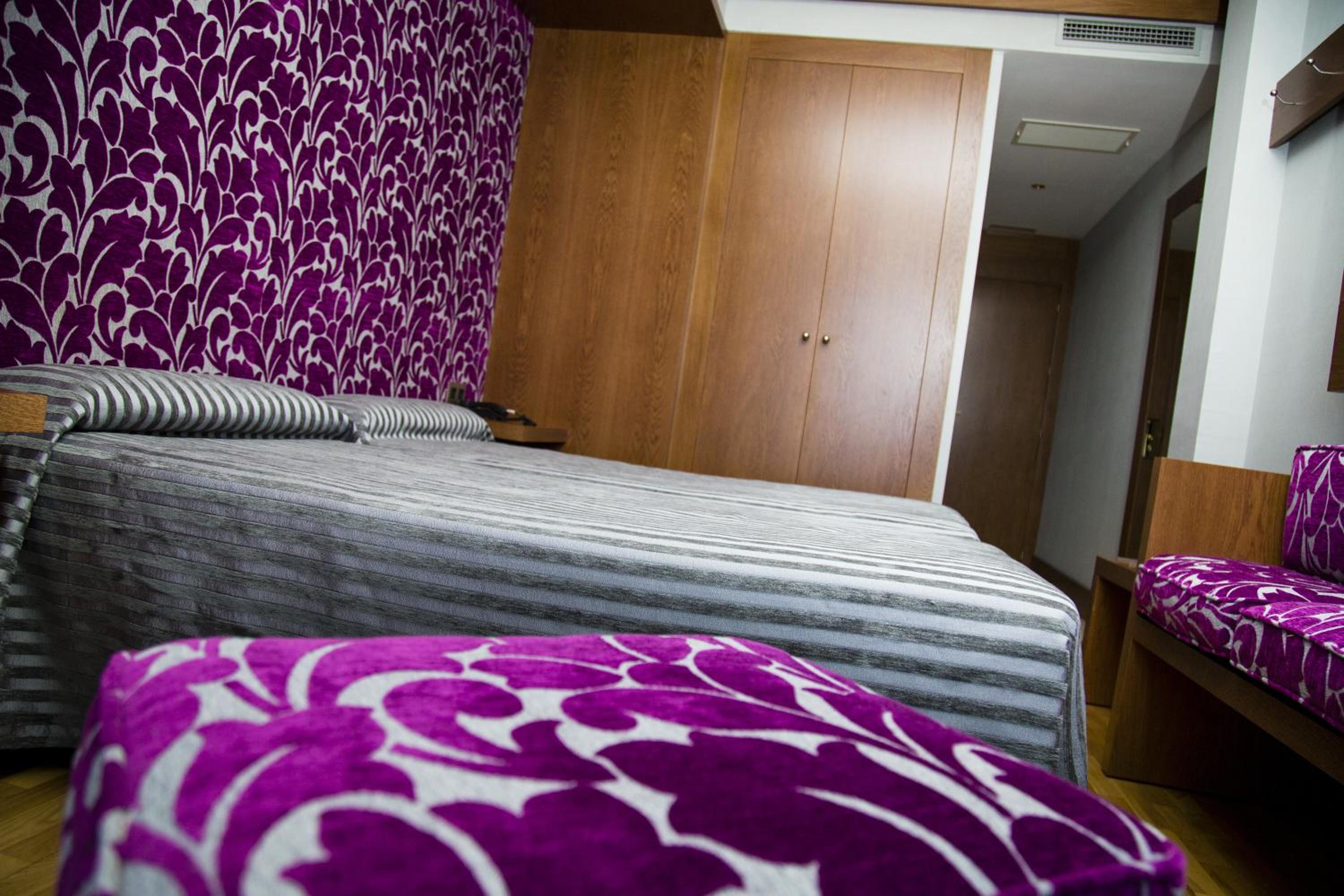 Double Room - Photo 12
