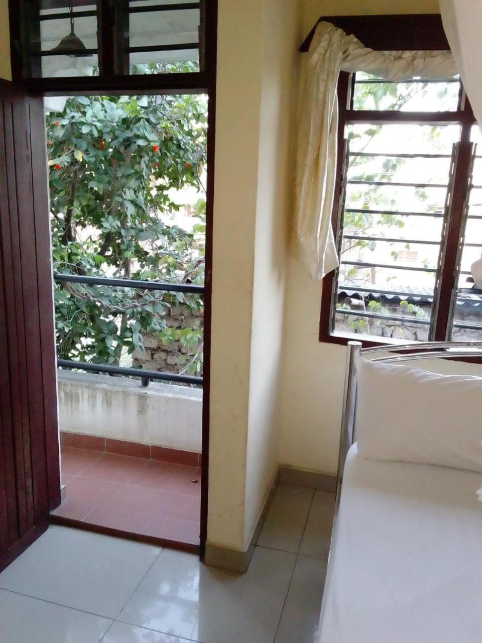 Budget Double Room - Photo 2