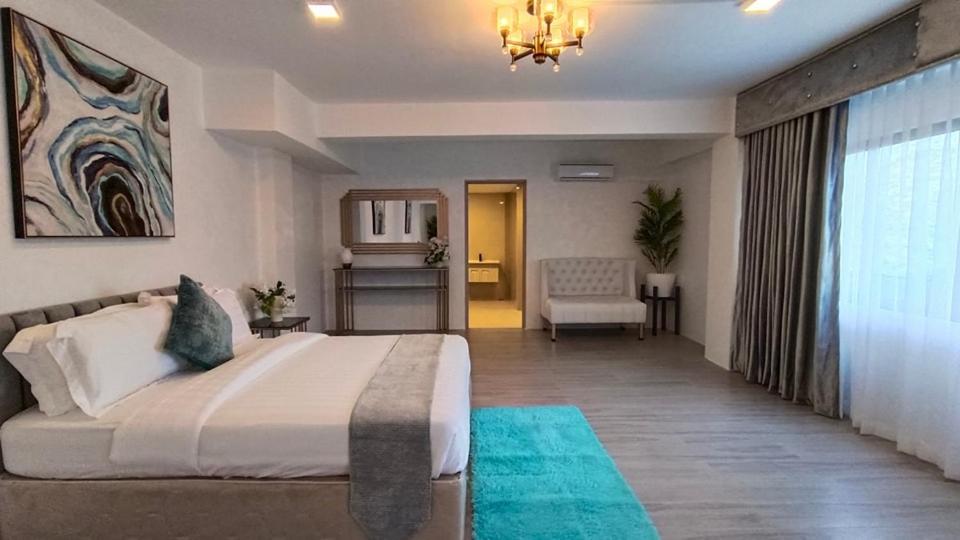 Deluxe Family Suite photo 2