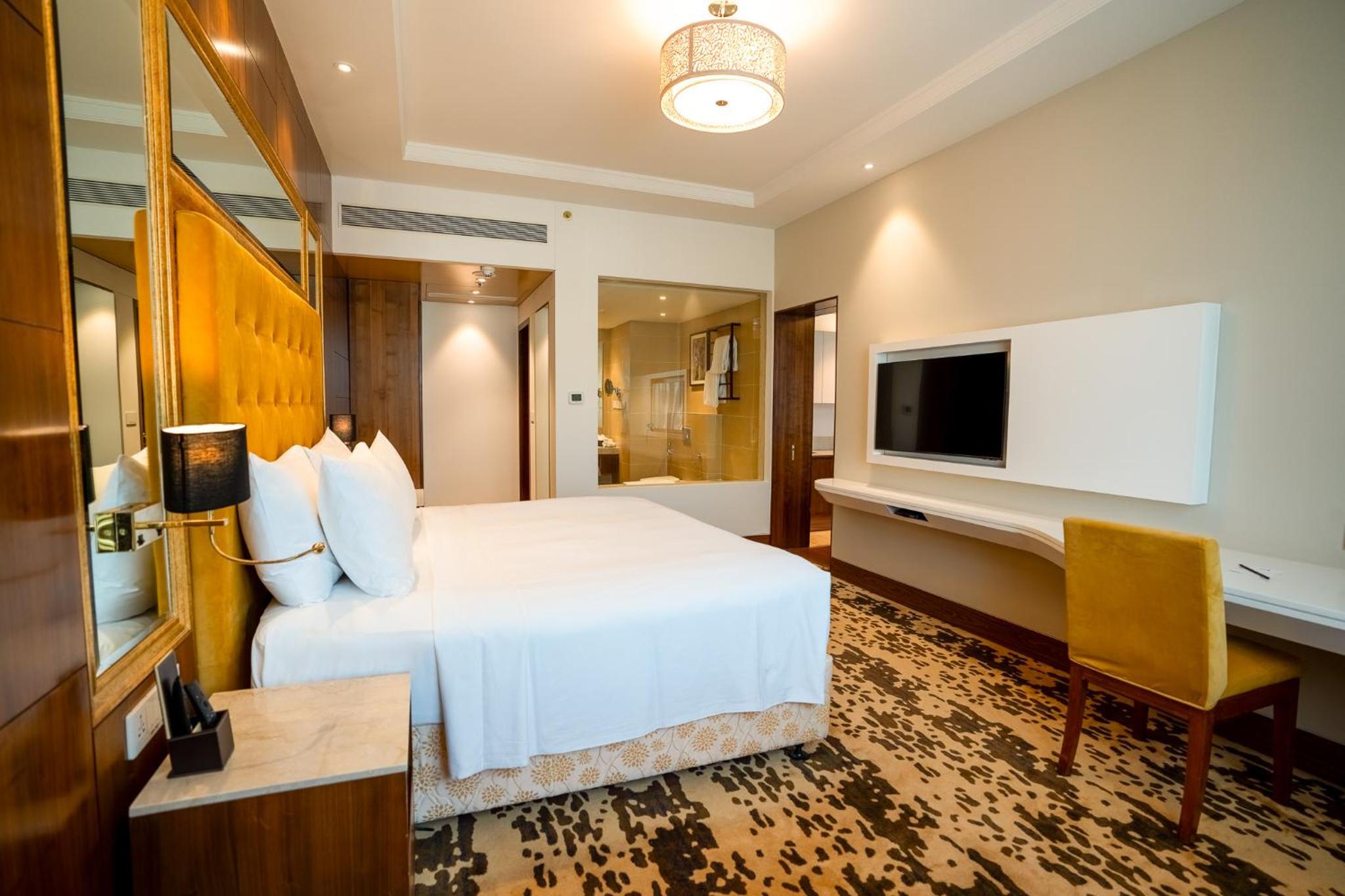 One-Bedroom Suite with INR 1000 beverage credit (min. spend ₹3,500), 20% off on F&B , 2 beers per stay and access to Business Lounge
