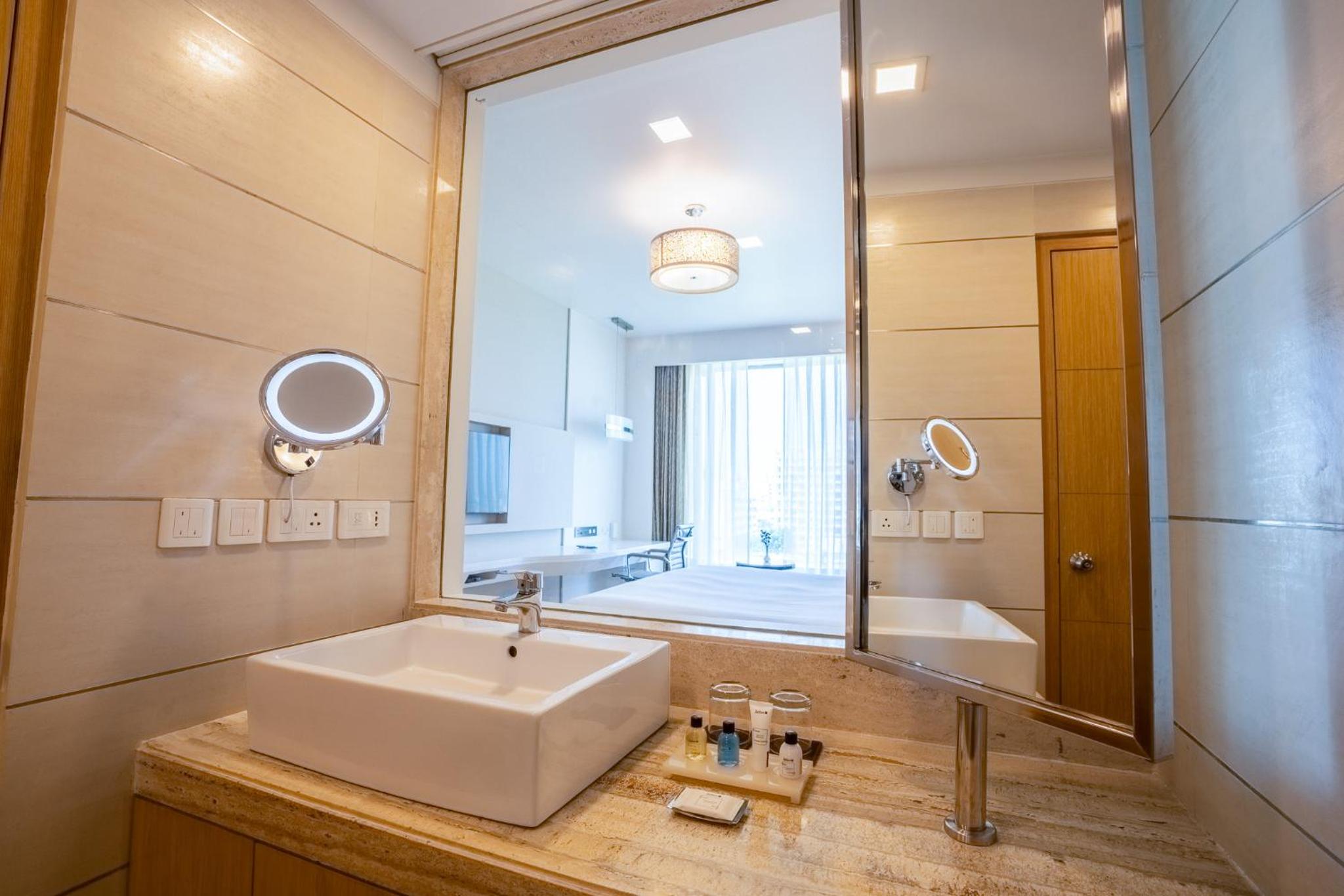 Superior Room with INR 1000 beverage credit (min. spend ₹3,500), 20% off on F&B and 2 beers per stay