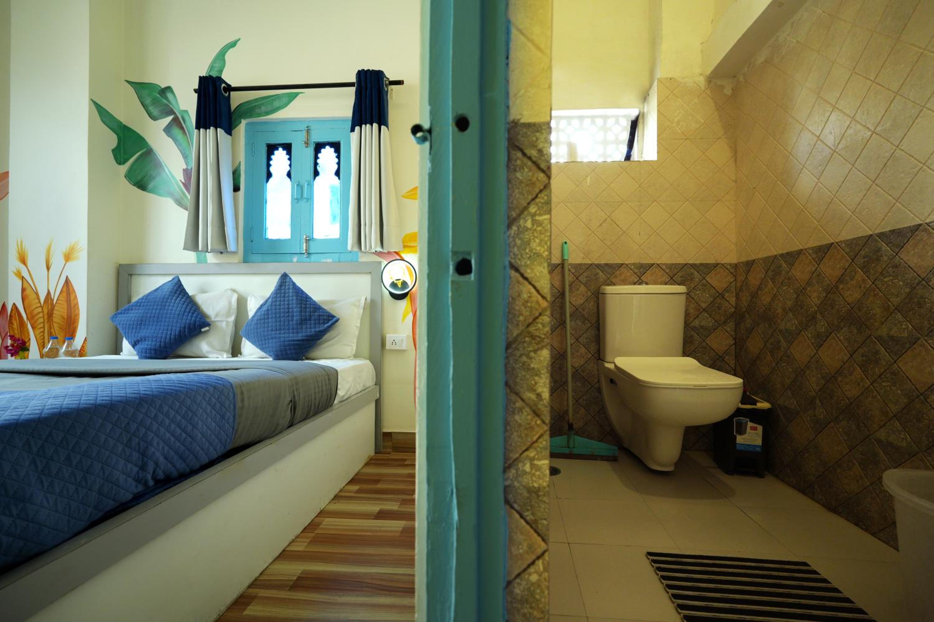 Standard Double Room - Photo 2
