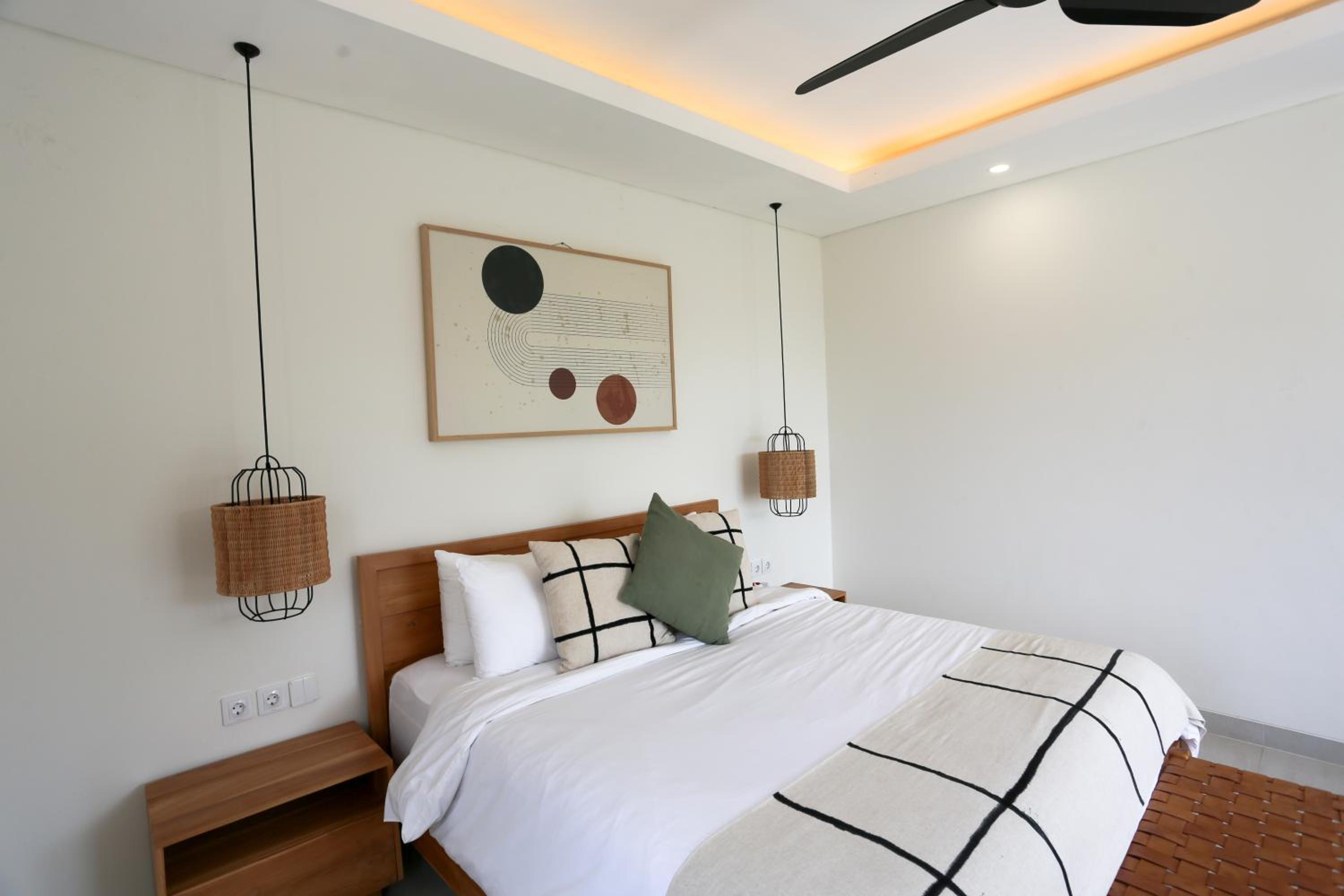 Three-Bedroom Villa - Photo 23