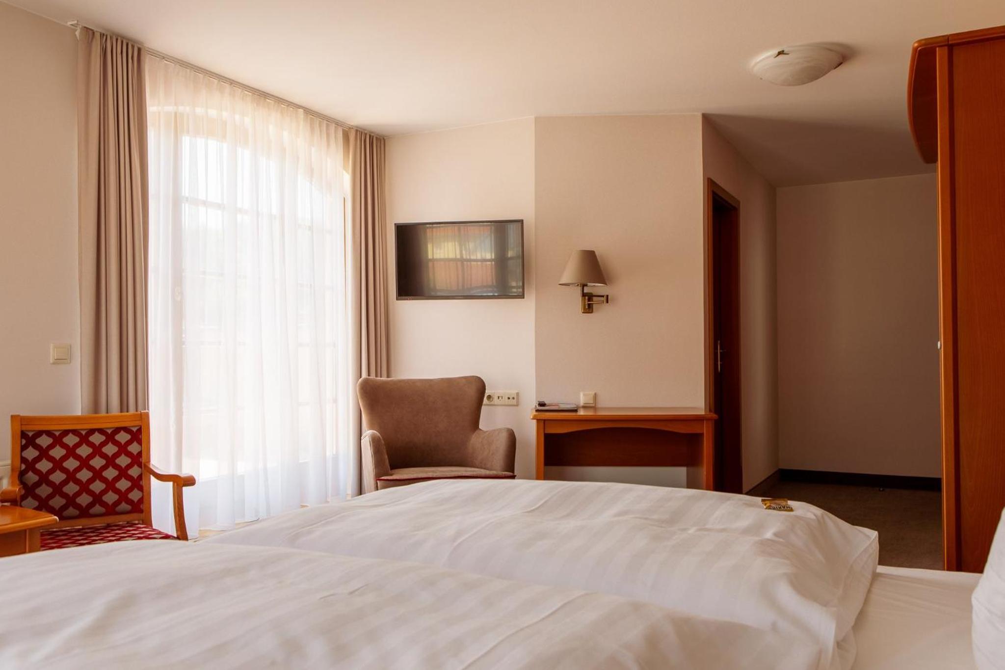 Deluxe Double Room with Balcony photo 2
