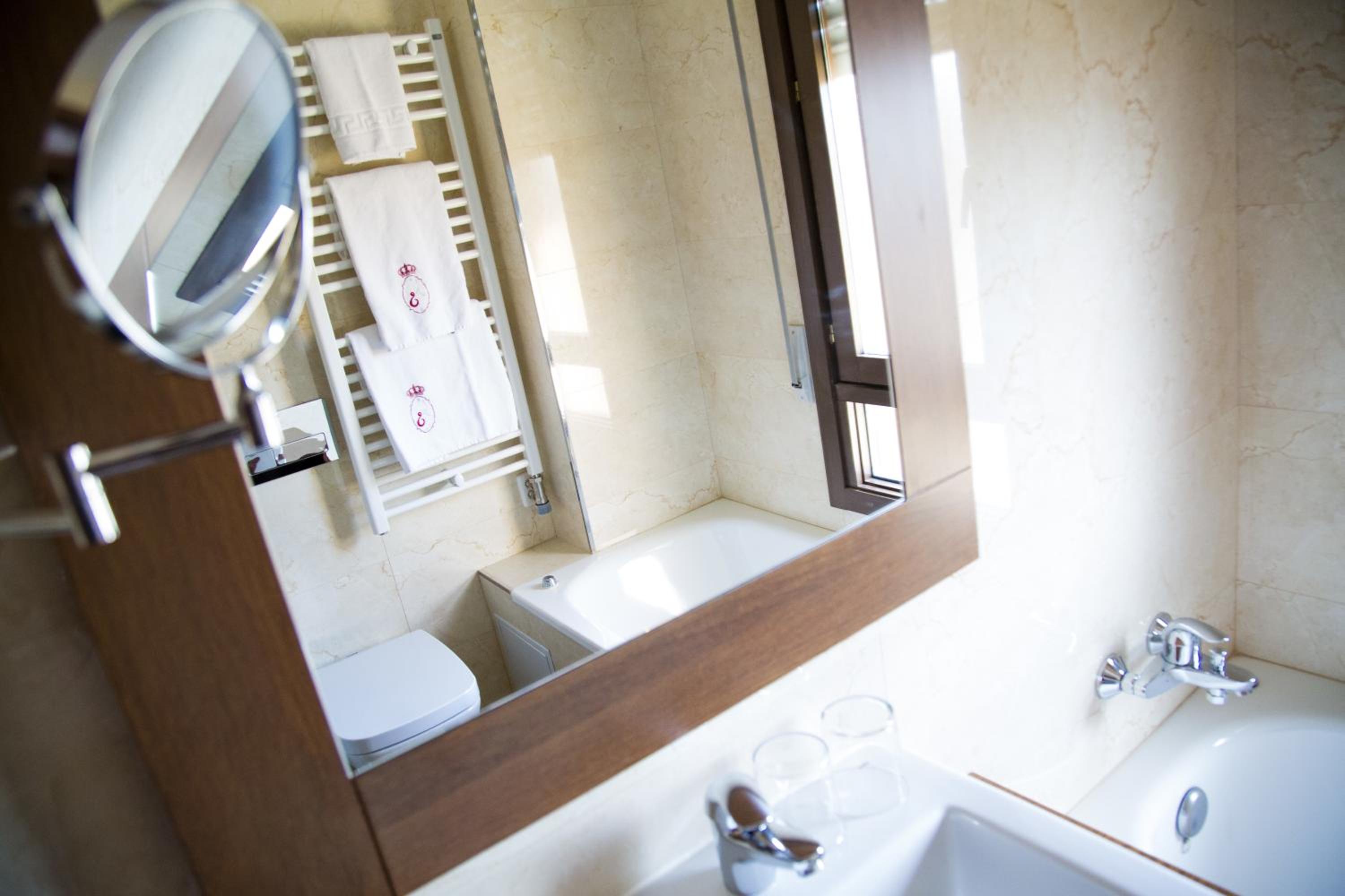 Double Room - Photo 20