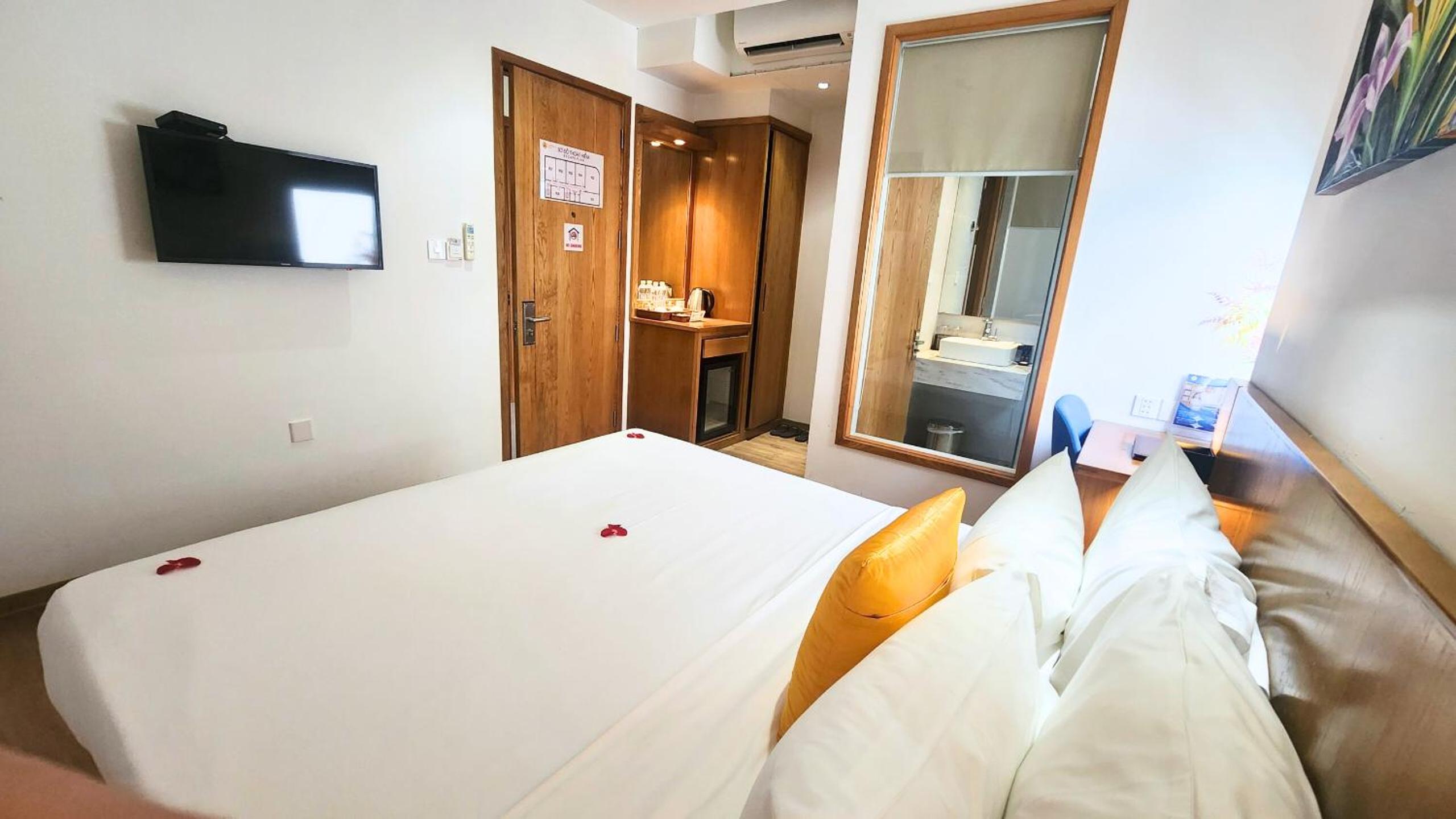 Superior Double or Twin Room - Photo 5