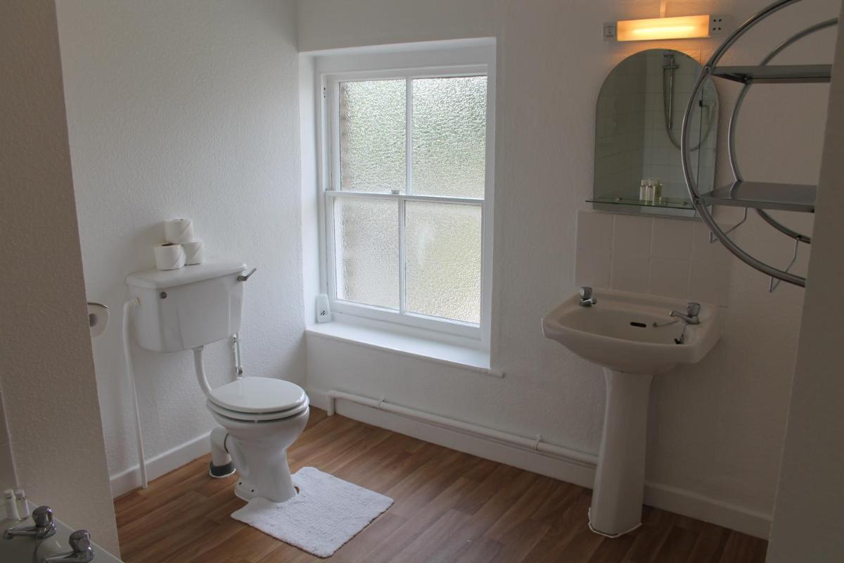 Standard Single Room with Shared Bathroom photo 3