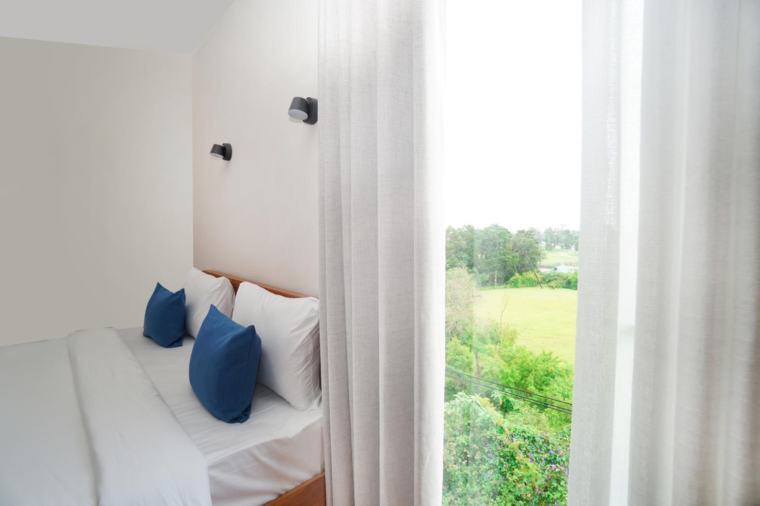 Deluxe Double Room with Balcony - Photo 1