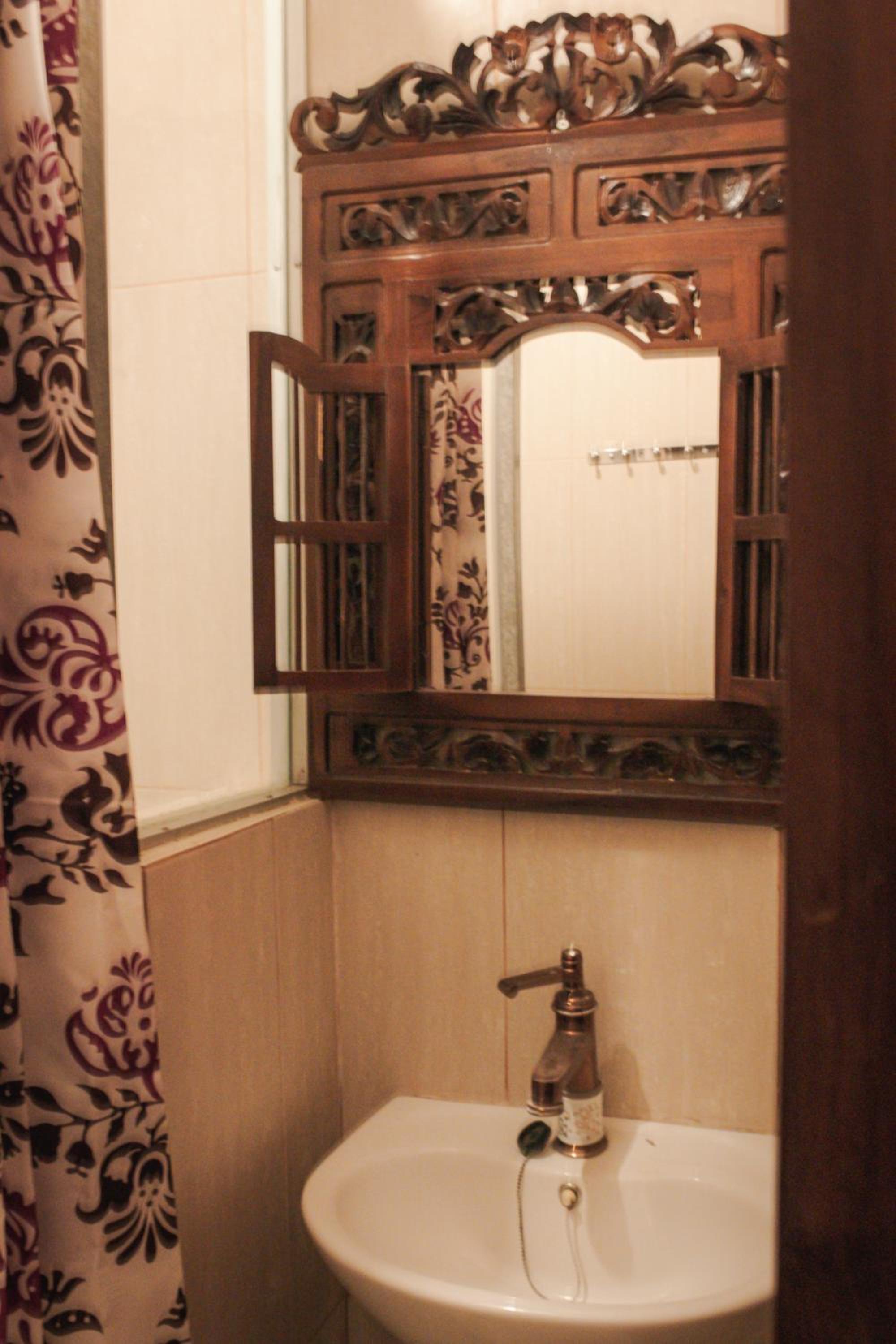 Suite - Photo 11