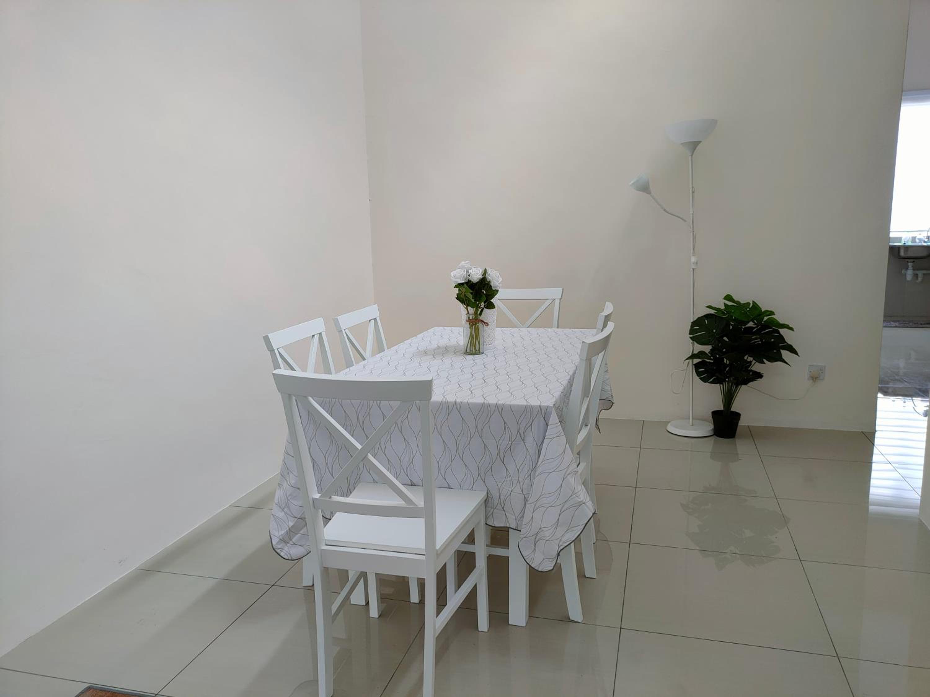 Three-Bedroom House photo 2