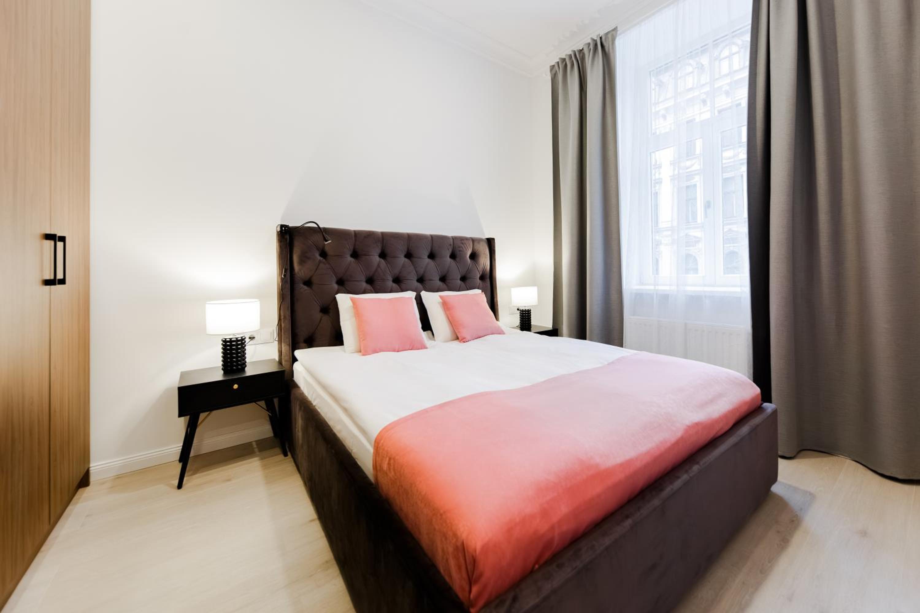 Superior One-Bedroom Apartment photo 2