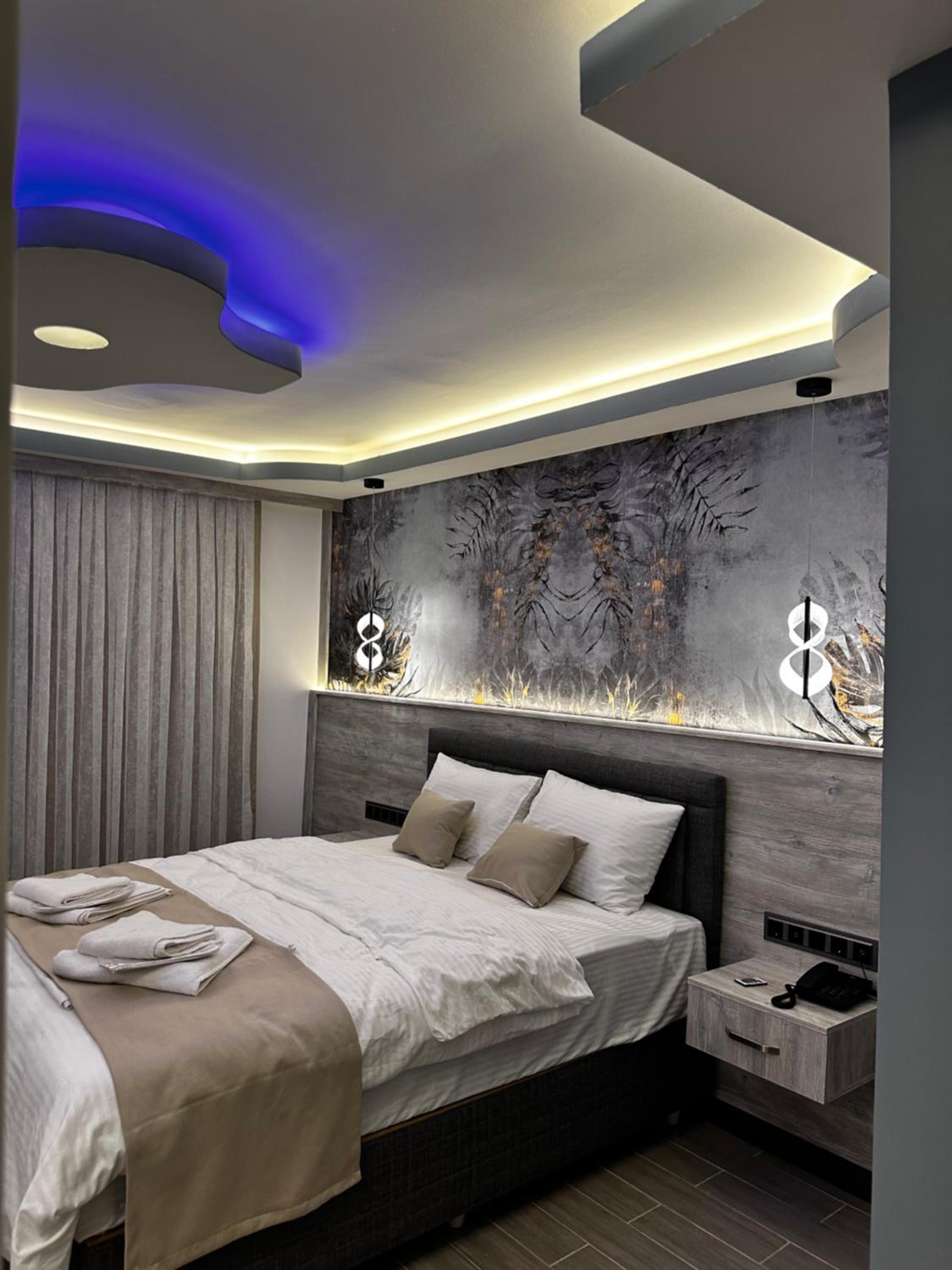 Suite with Spa Bath photo 3
