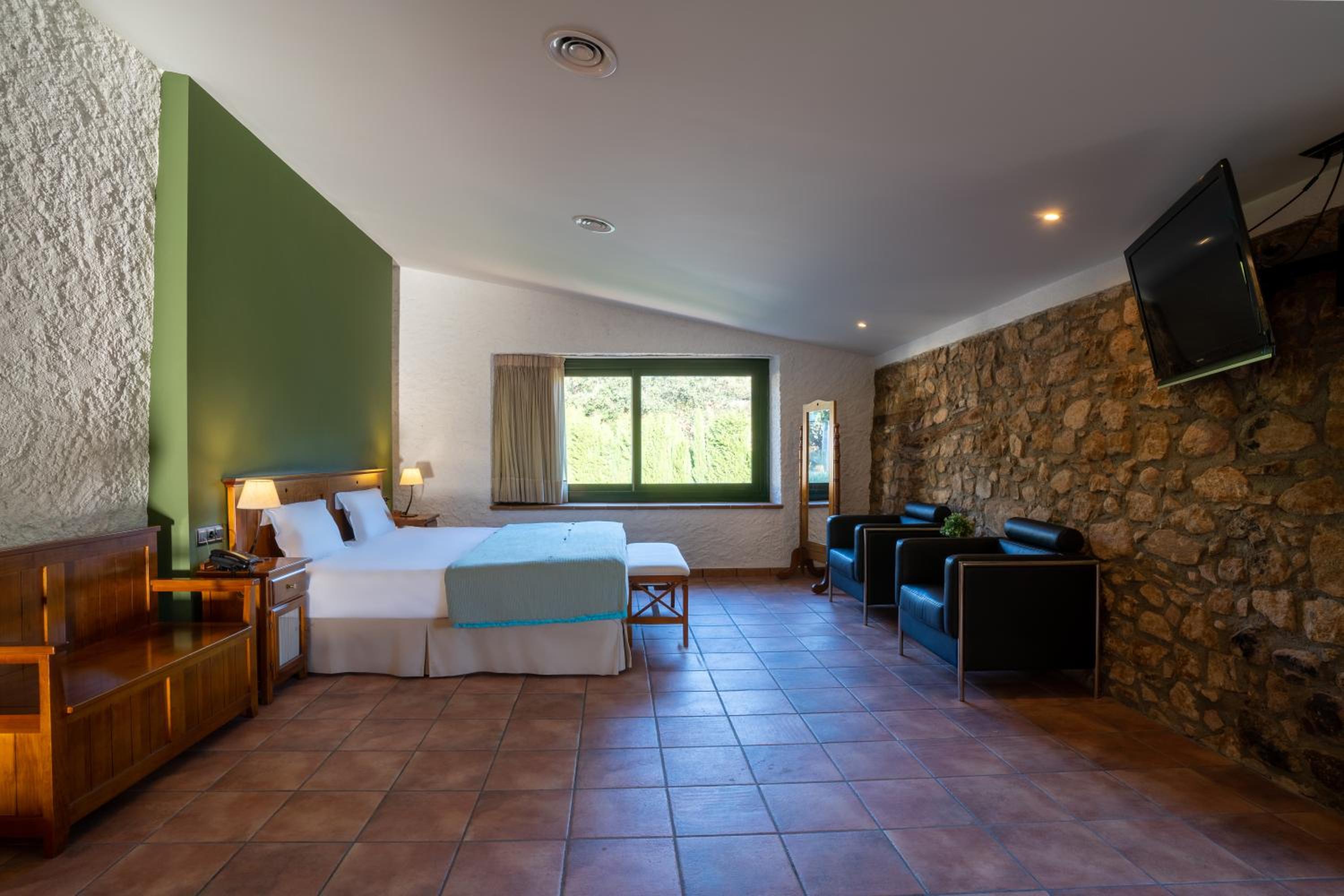 Deluxe Family Suite