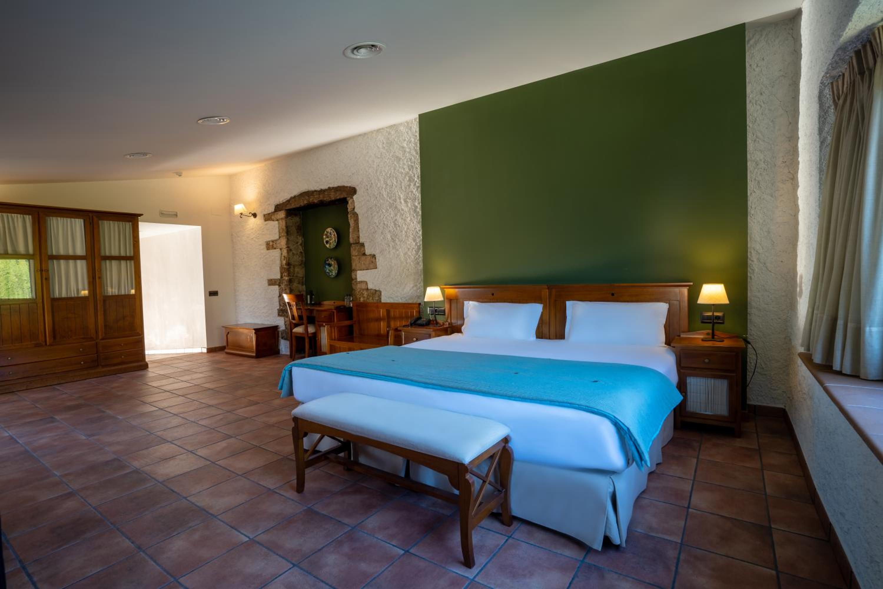 Deluxe Family Suite