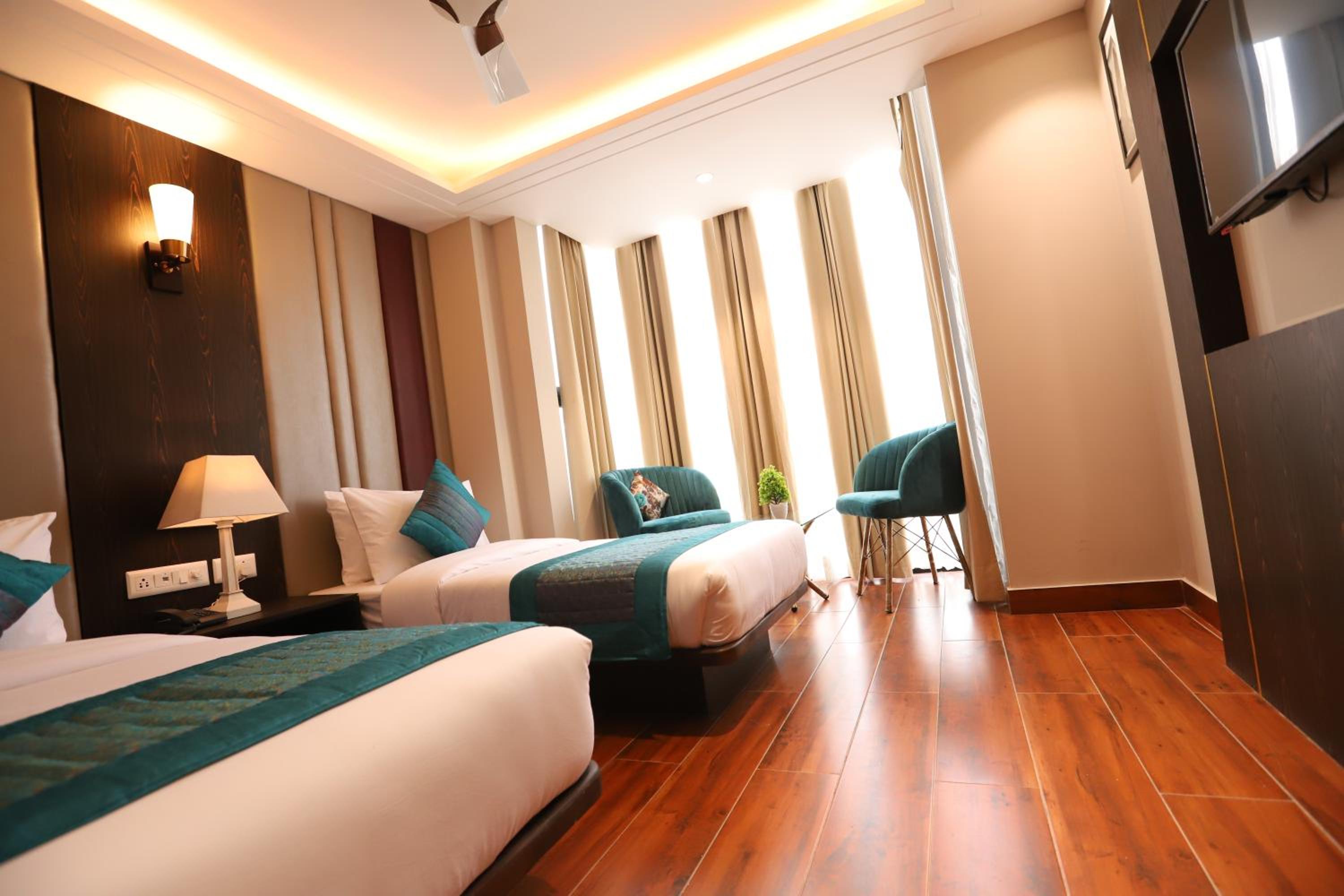 Standard Double Room - Photo 16