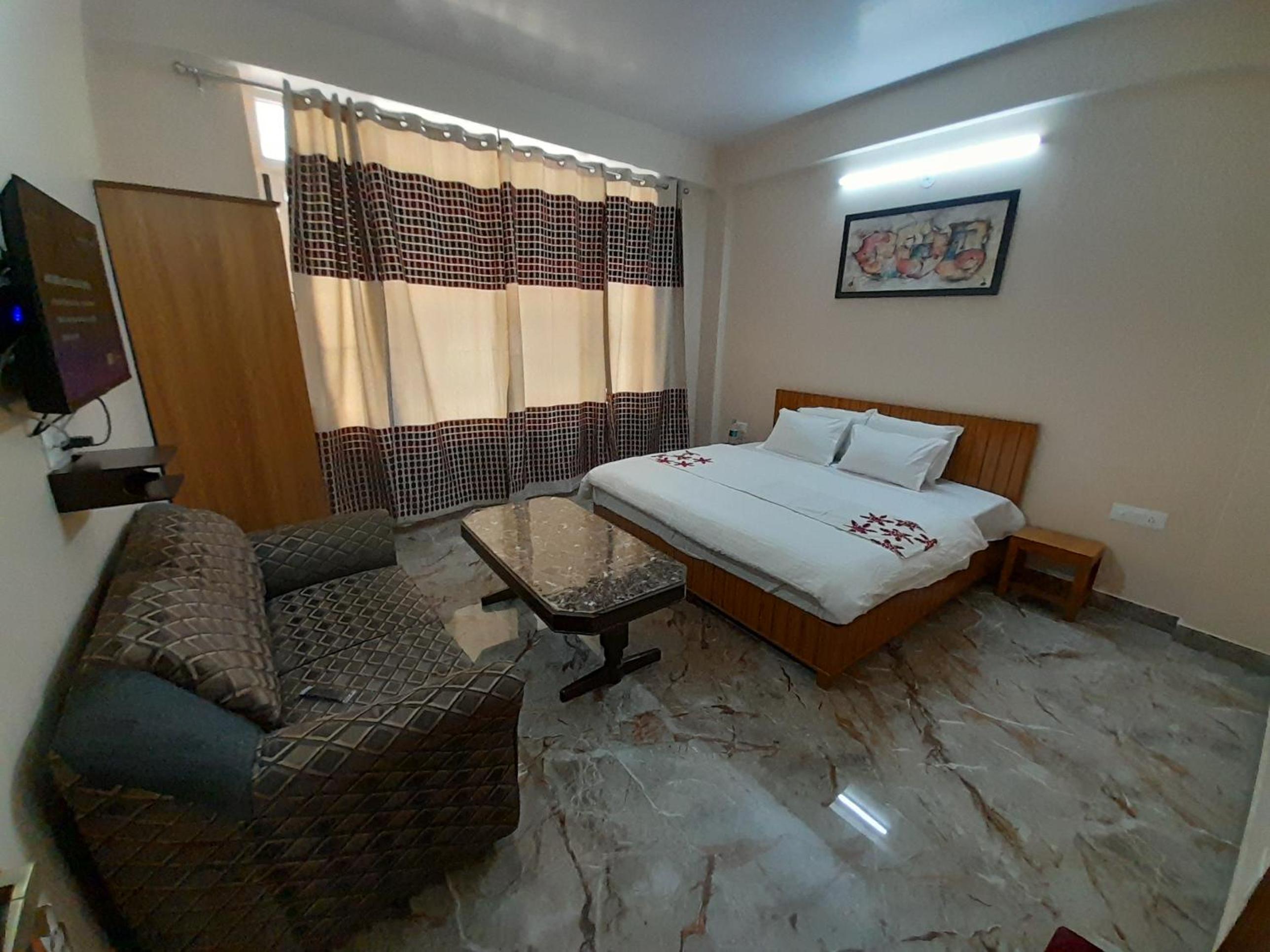 Standard Double Room - Photo 3