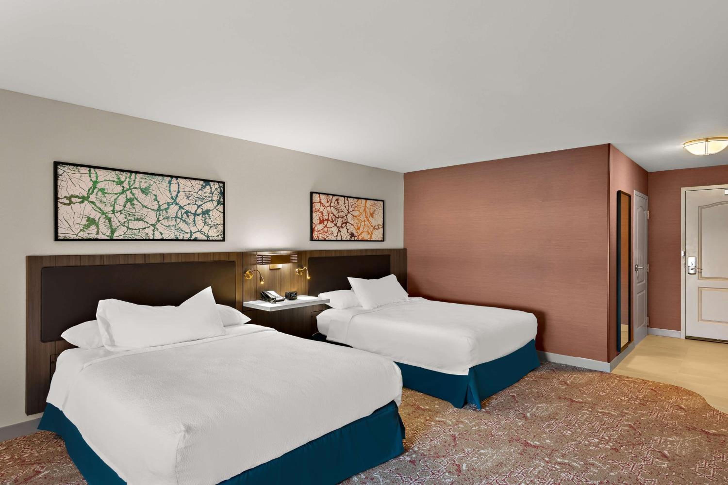 Queen Room with Two Queen Beds - Mobility and Hearing Access - Photo 4