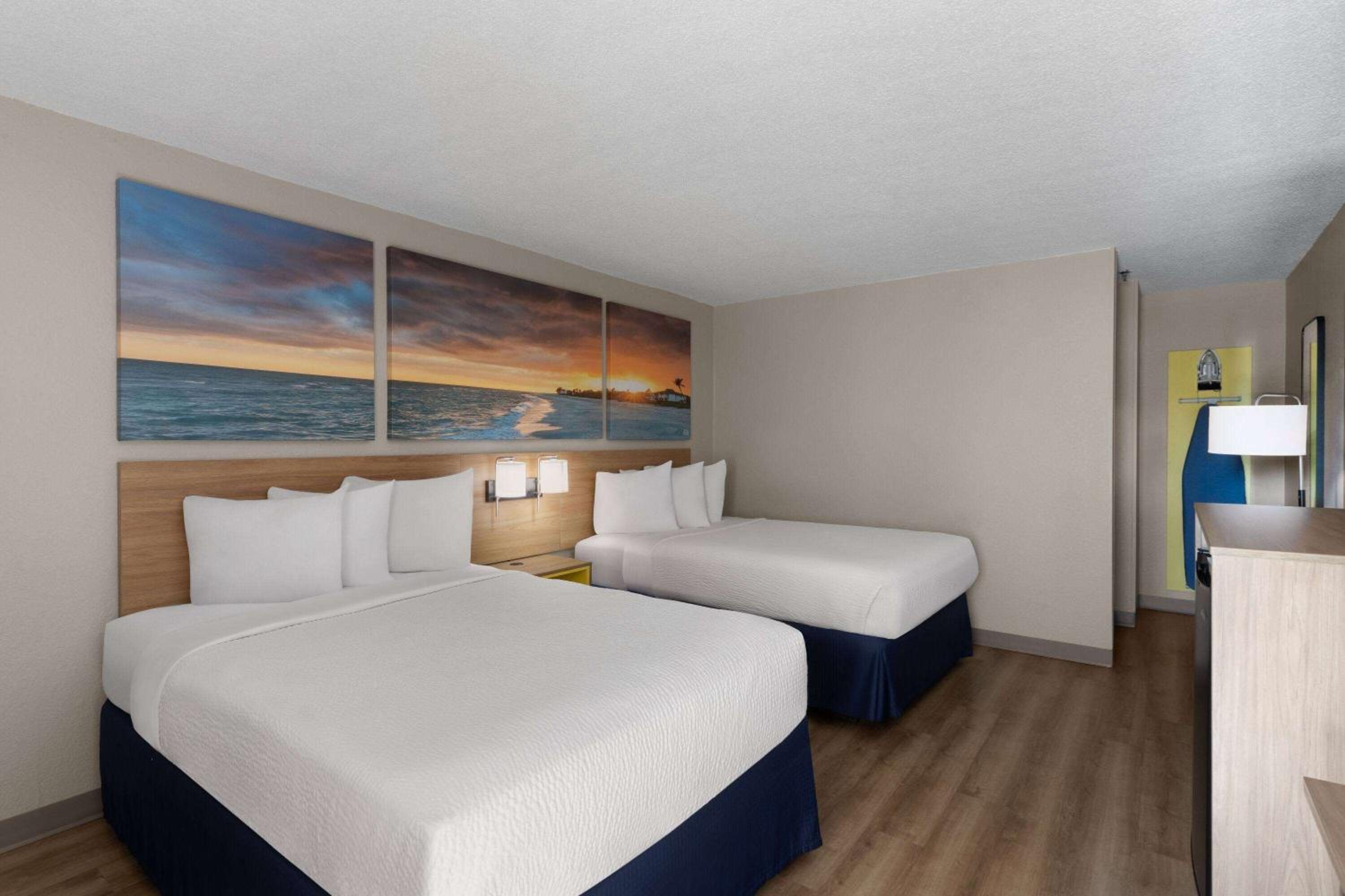 Double Room with Two Double Beds - Non-Smoking - Photo 1