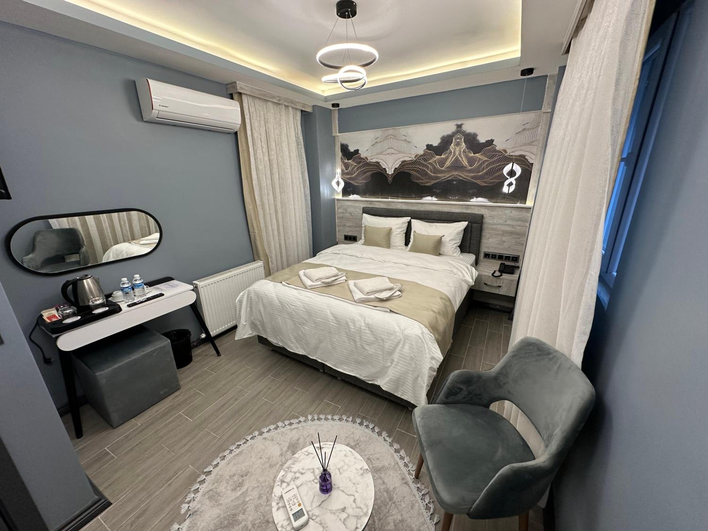 Double Room with Private Bathroom photo 1