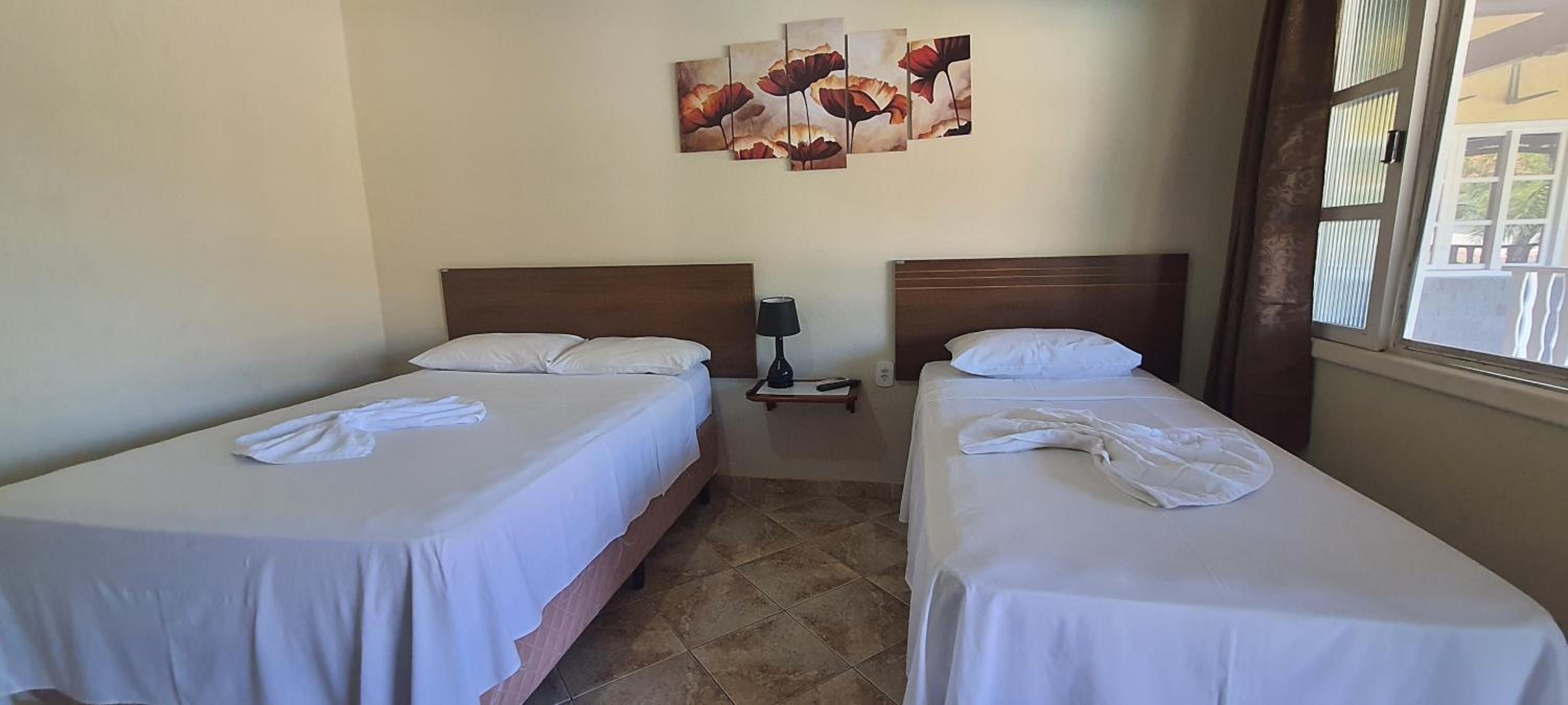 Economy Triple Room photo 2