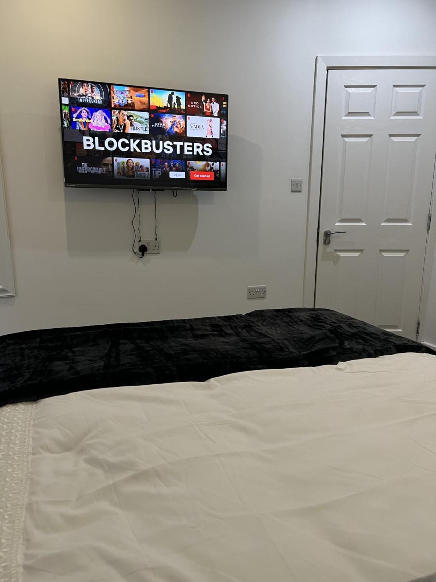 Double Room With Private Bathroom photo 2