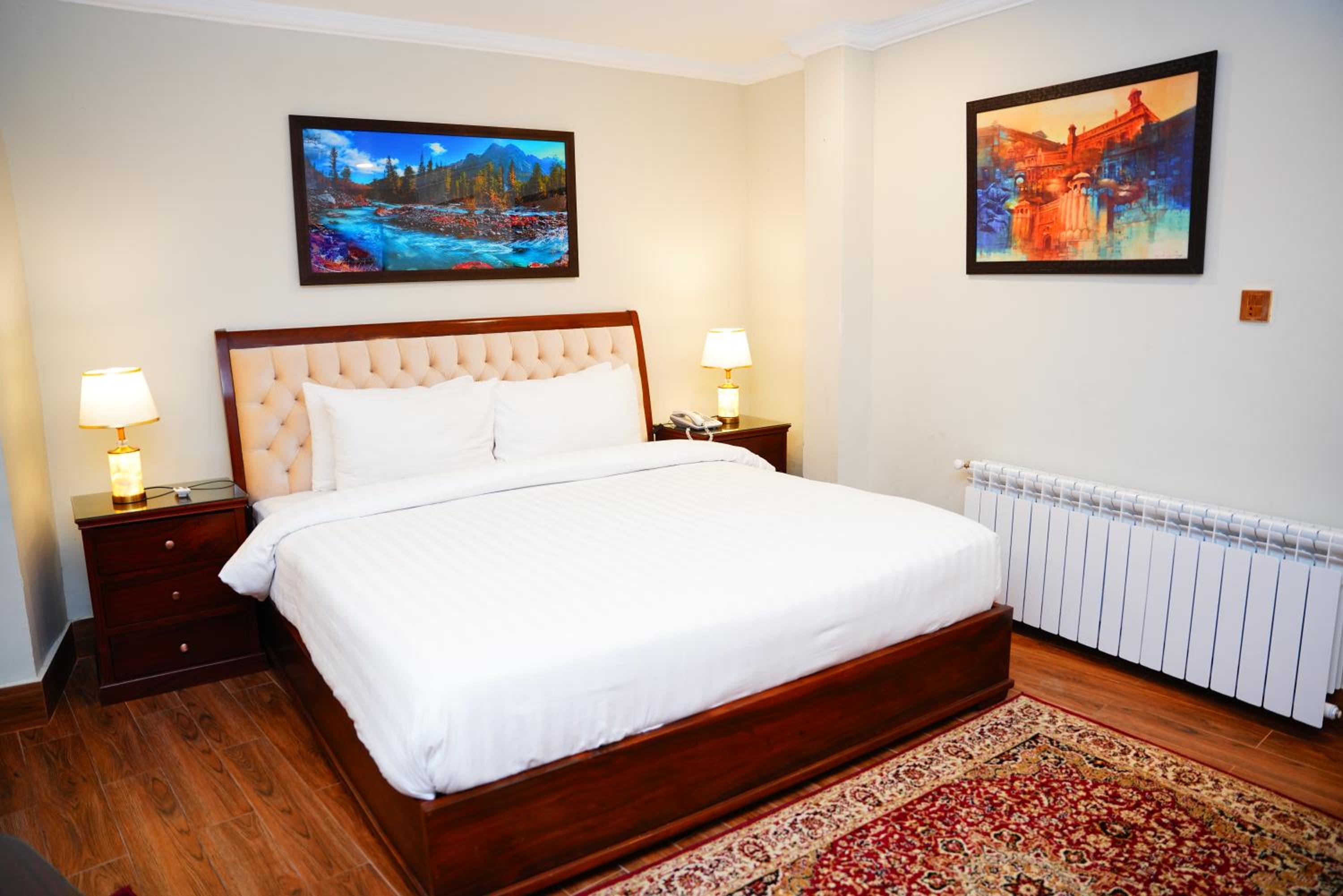 Deluxe King Room