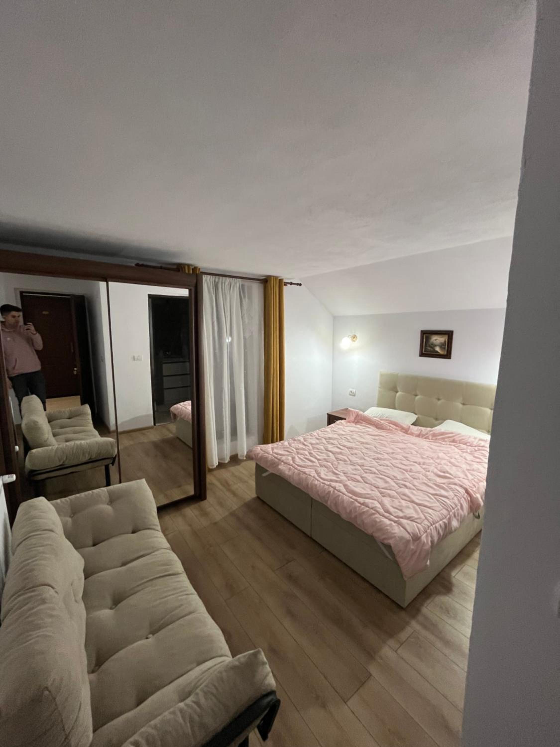 King Room with Balcony photo 1