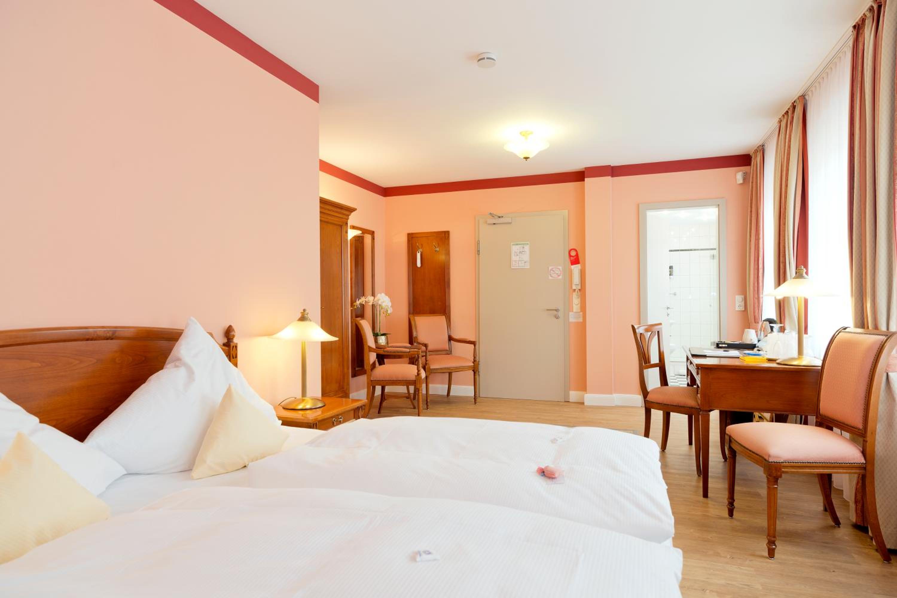 Superior Double Room - Photo 12