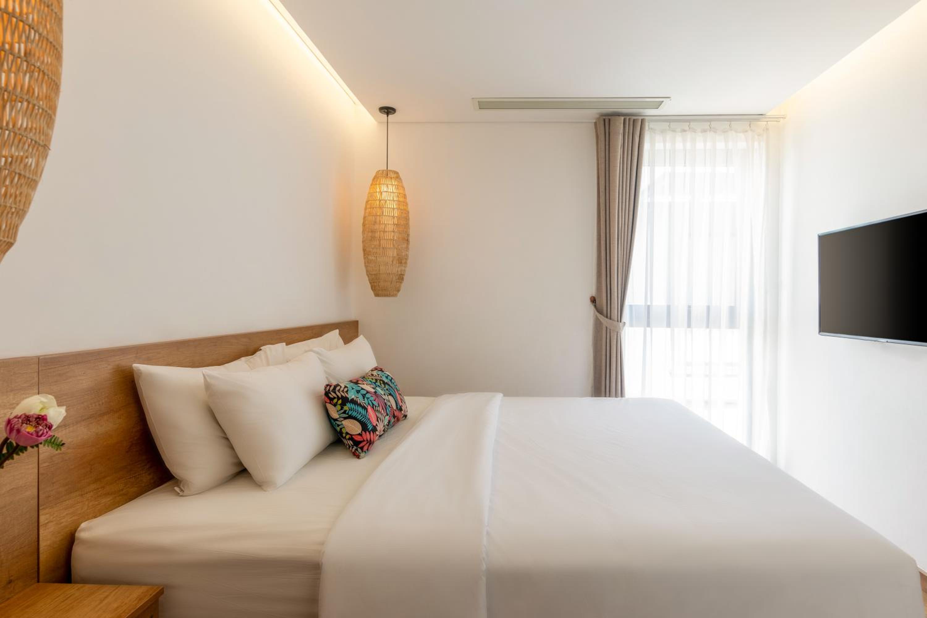 Two-Bedroom Apartment - Photo 17