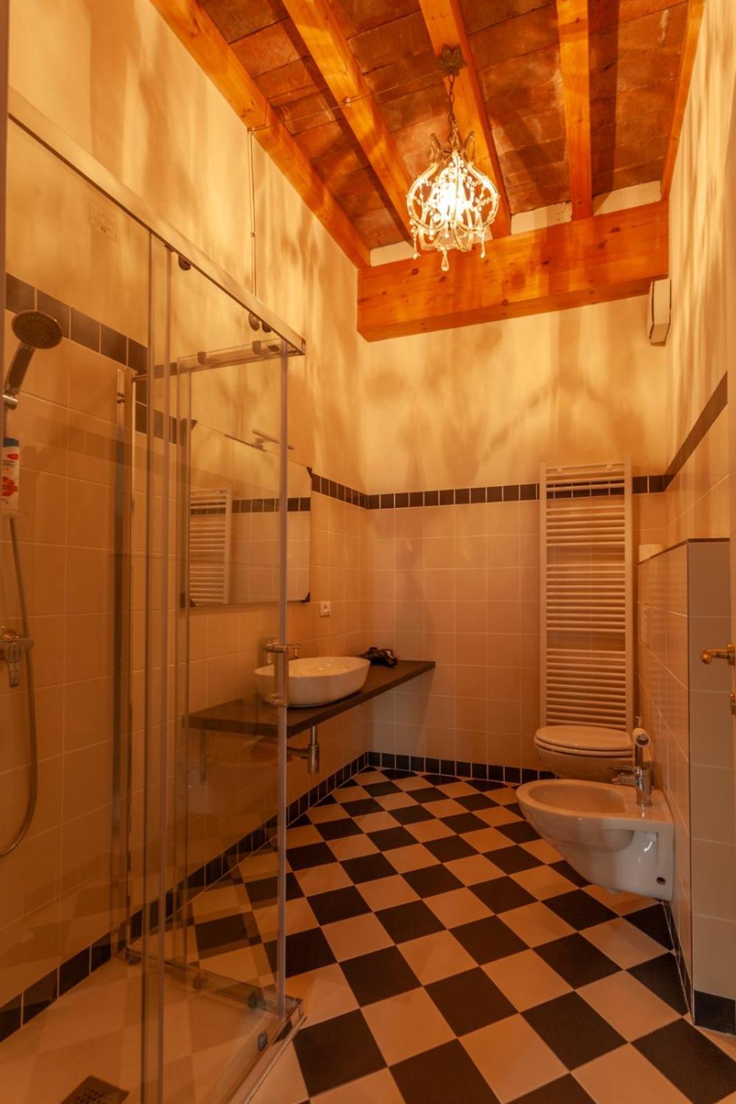 Double Room with Private Bathroom photo 3