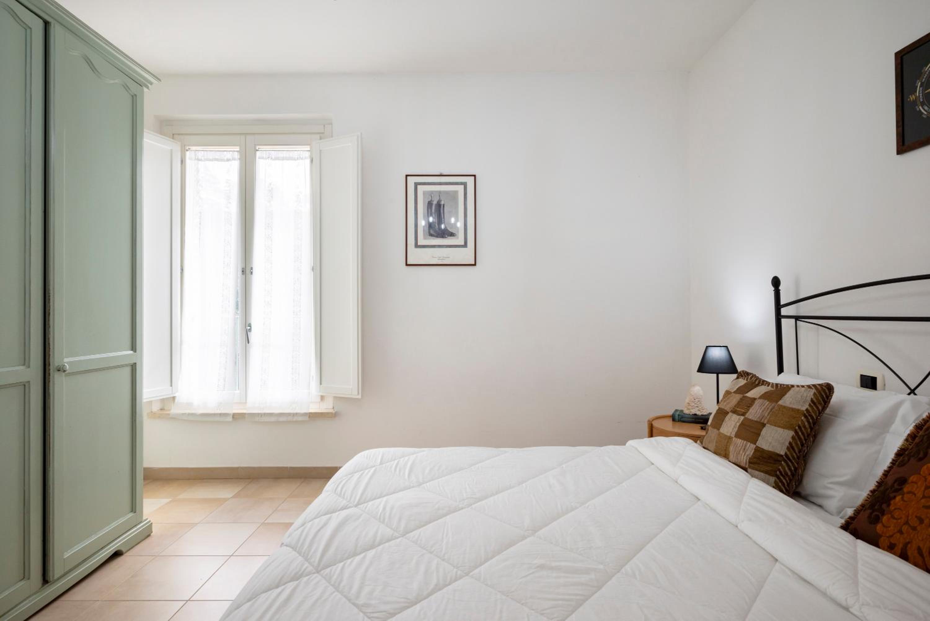 Two-Bedroom Apartment With Pool View photo 2