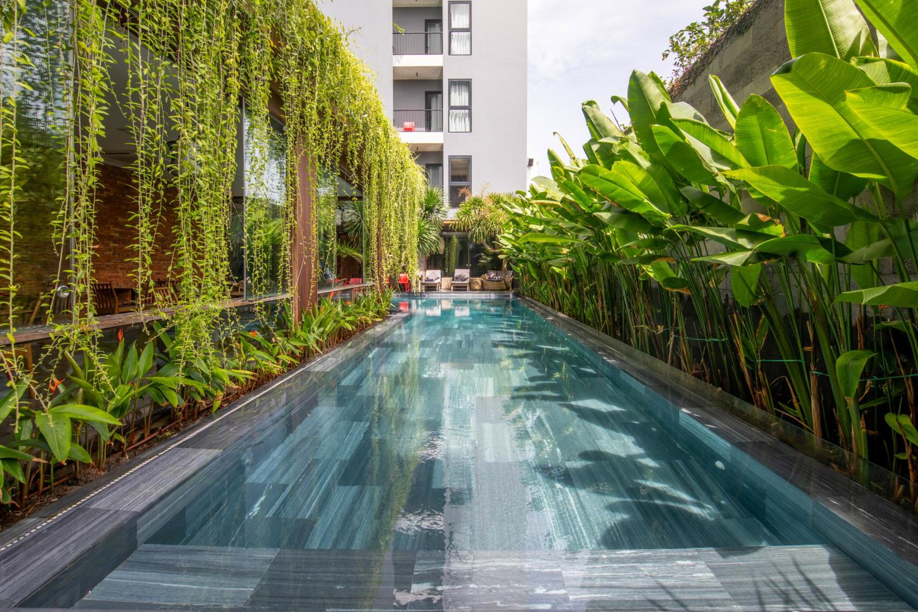 Apartment with Pool View  - Photo 10