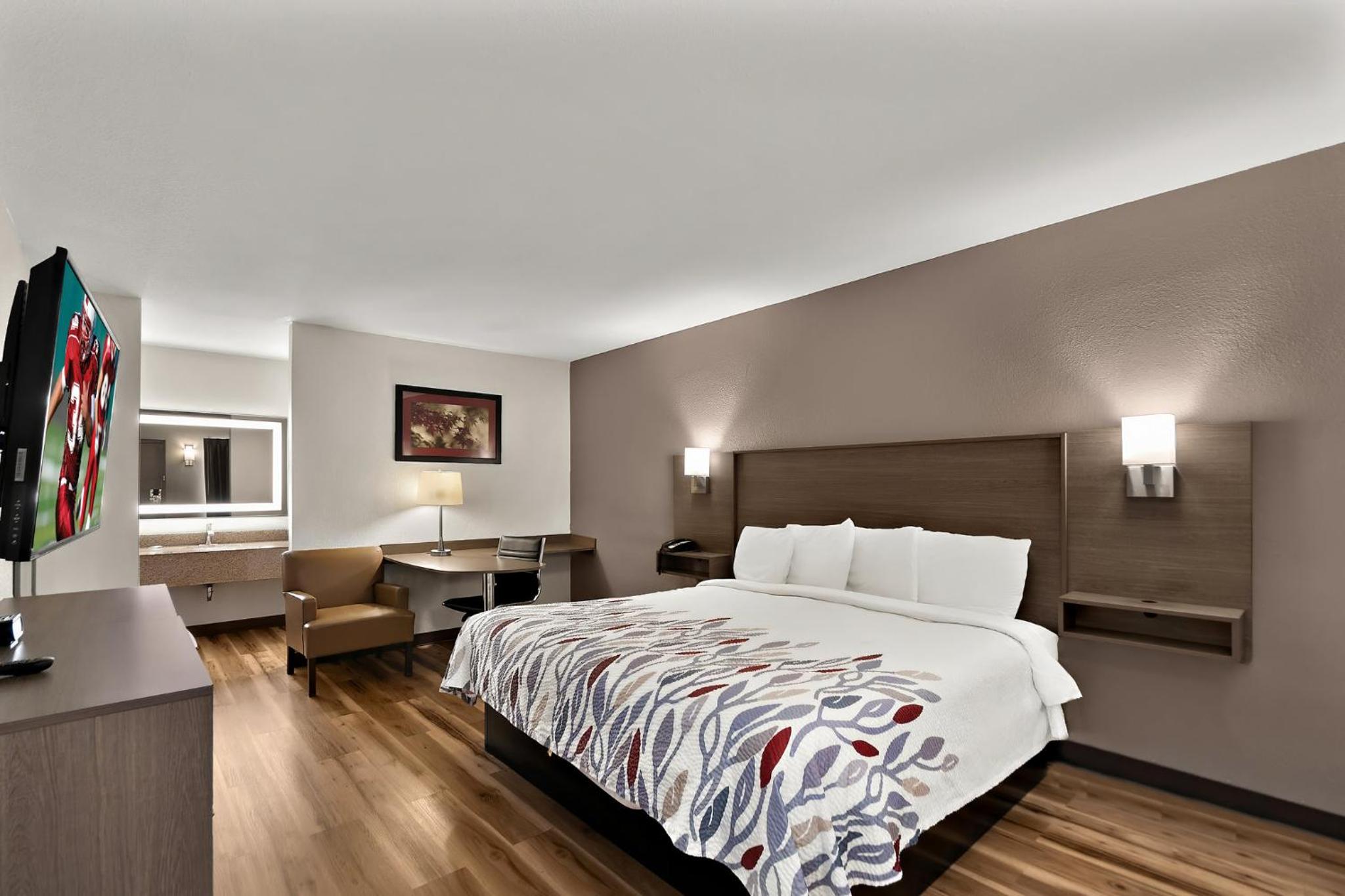 Superior King Room First Floor Non-Smoking - Photo 1