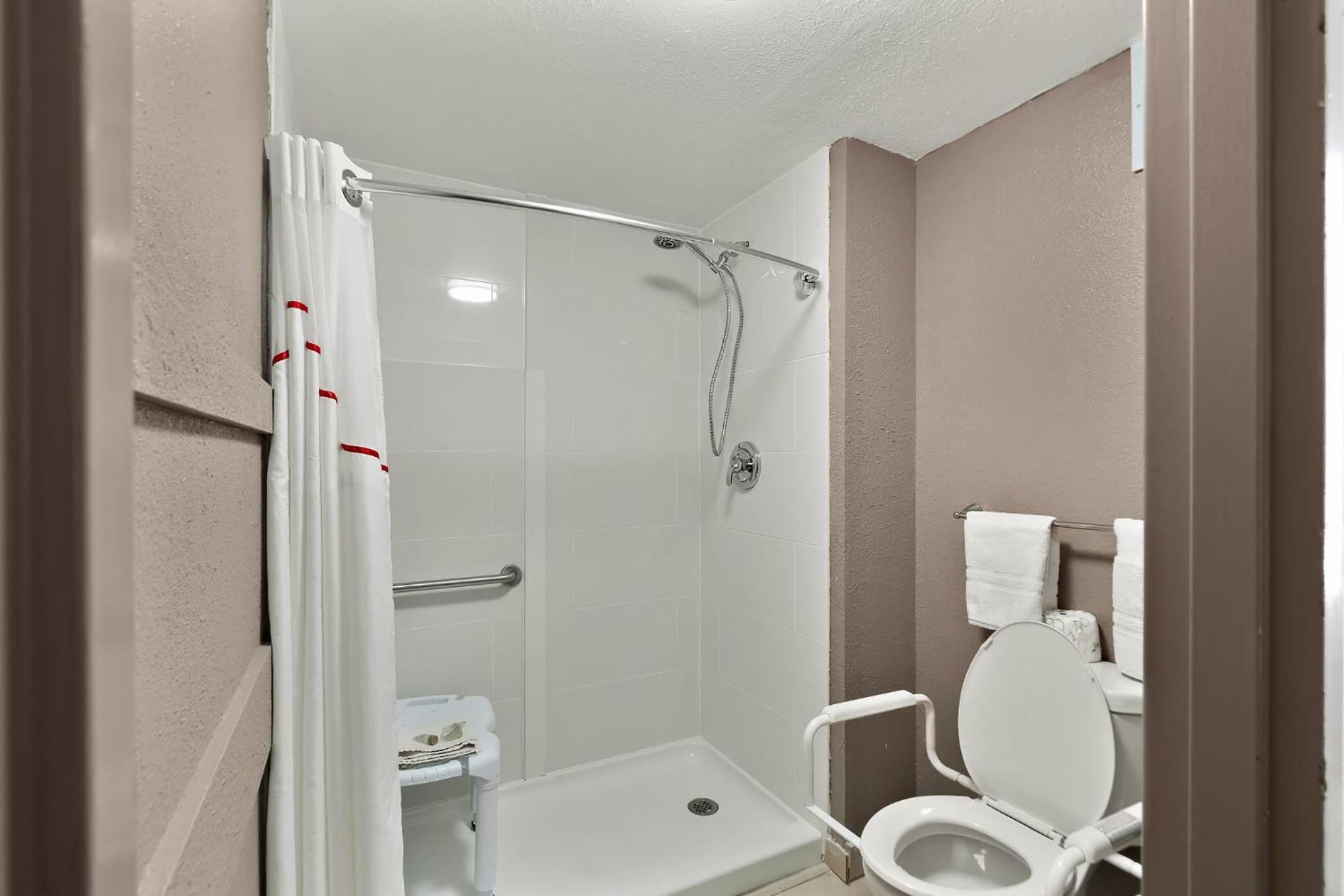 Deluxe Room with Two Queen Beds Disability Access Walk-In Shower First Floor Non-Smoking - Photo 3