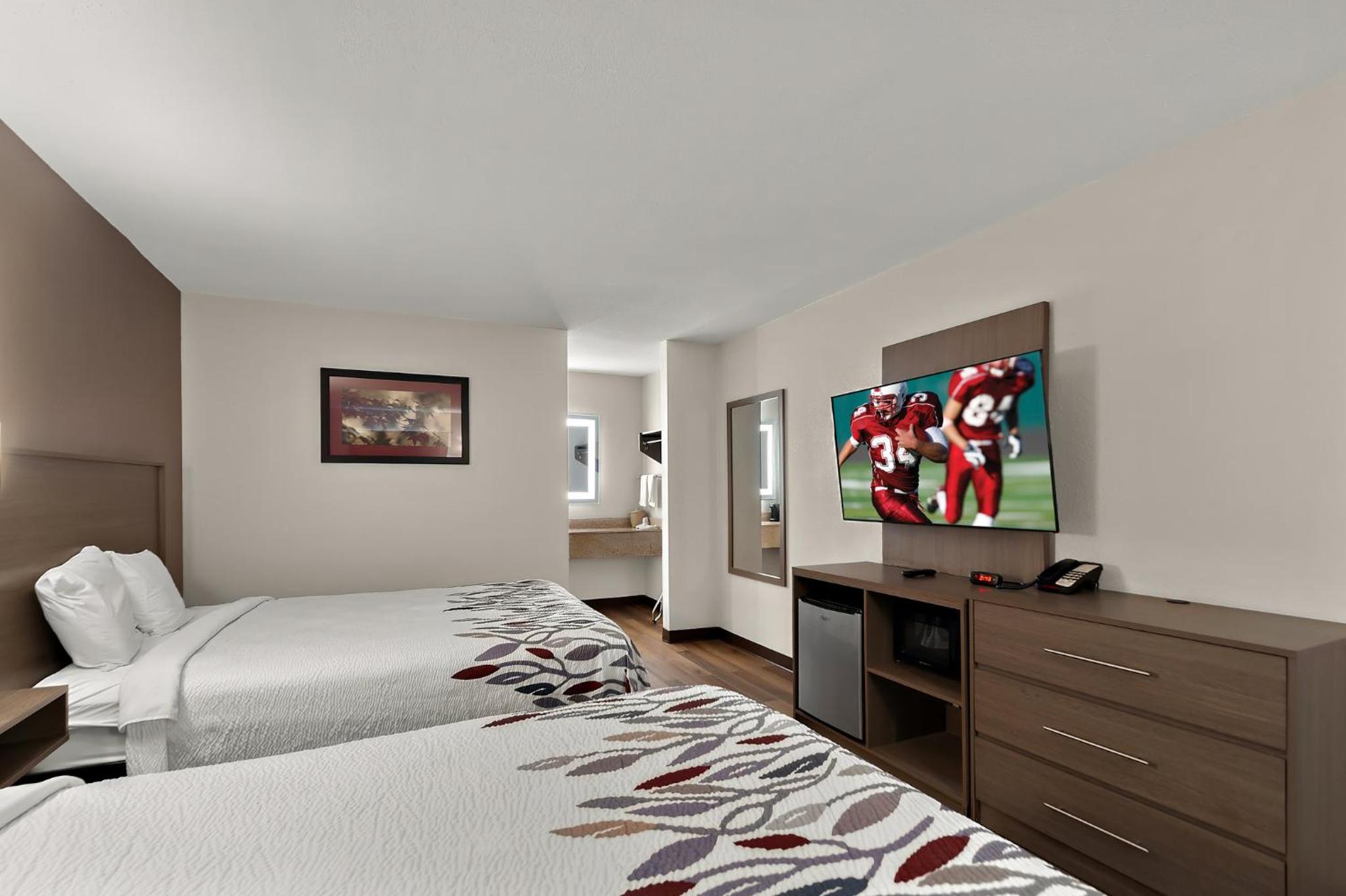 Deluxe Room with Two Queen Beds Second Floor Non-Smoking - Photo 7