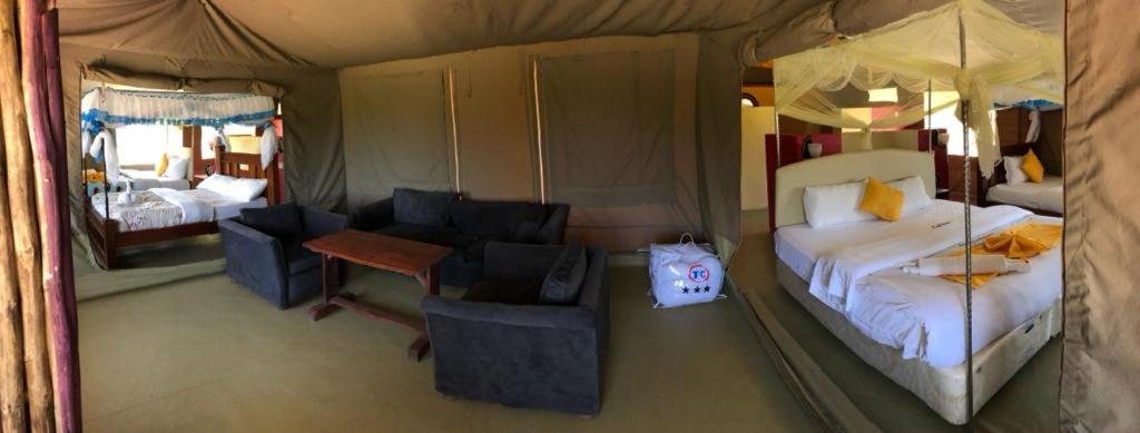 Family Room - Photo 1