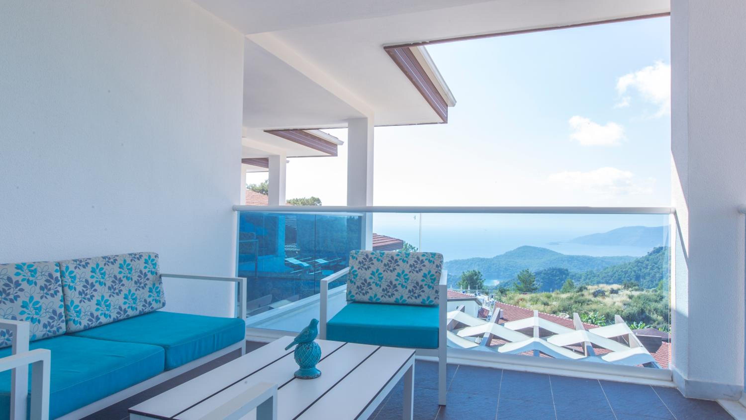 Standard double room With partial sea view