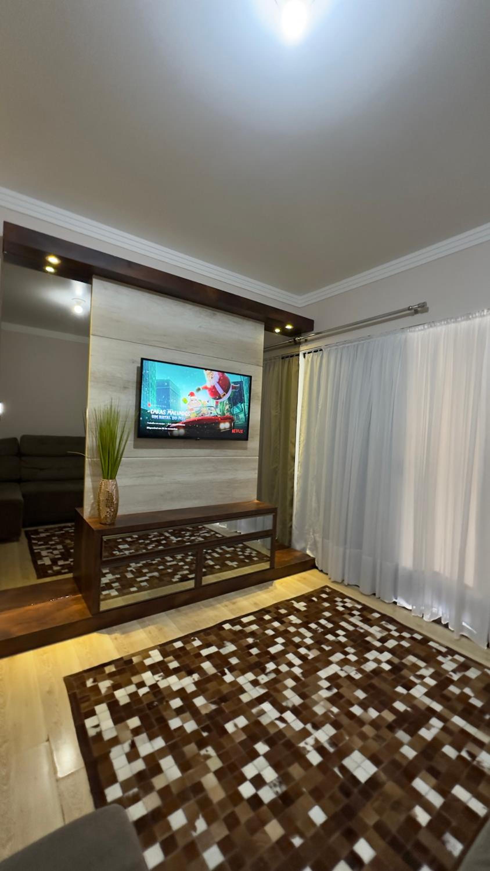 Three-Bedroom House photo 1