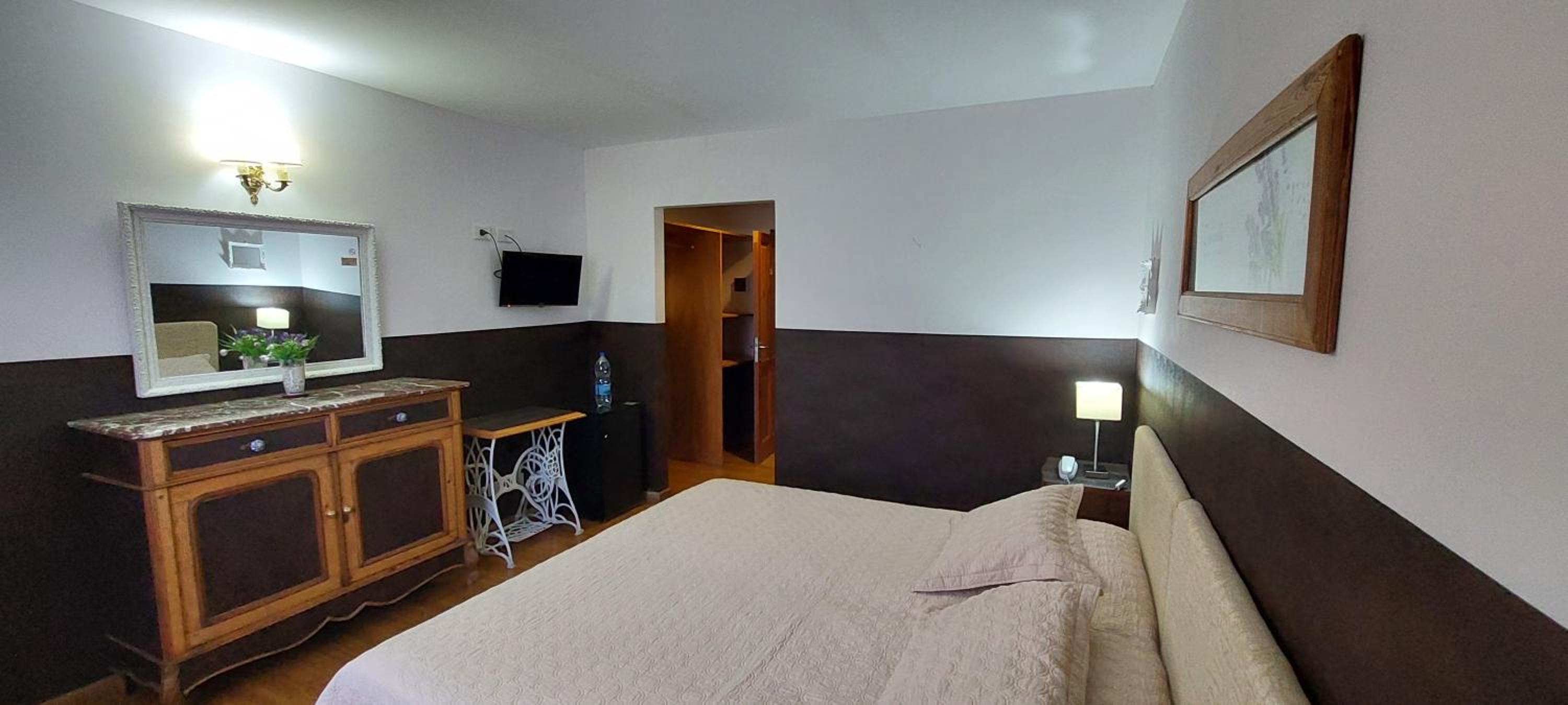 Standard Double Room photo 2