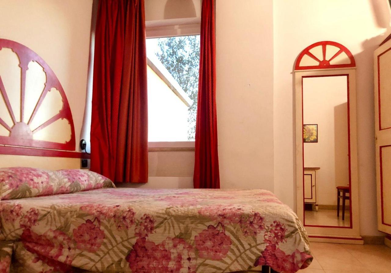 Double or Twin Room - Photo 7