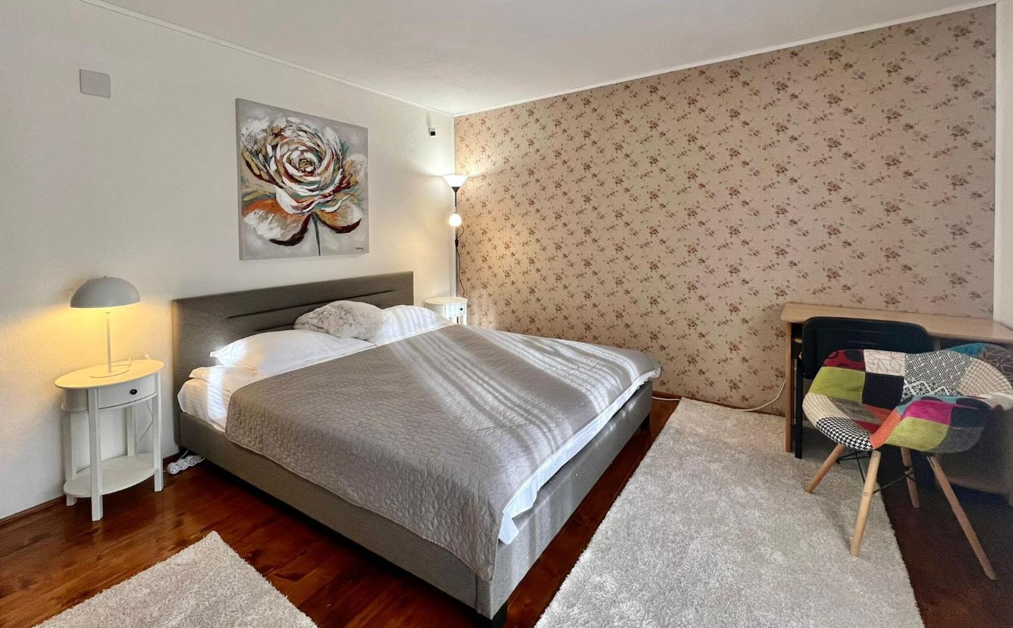 Three-Bedroom House photo 1