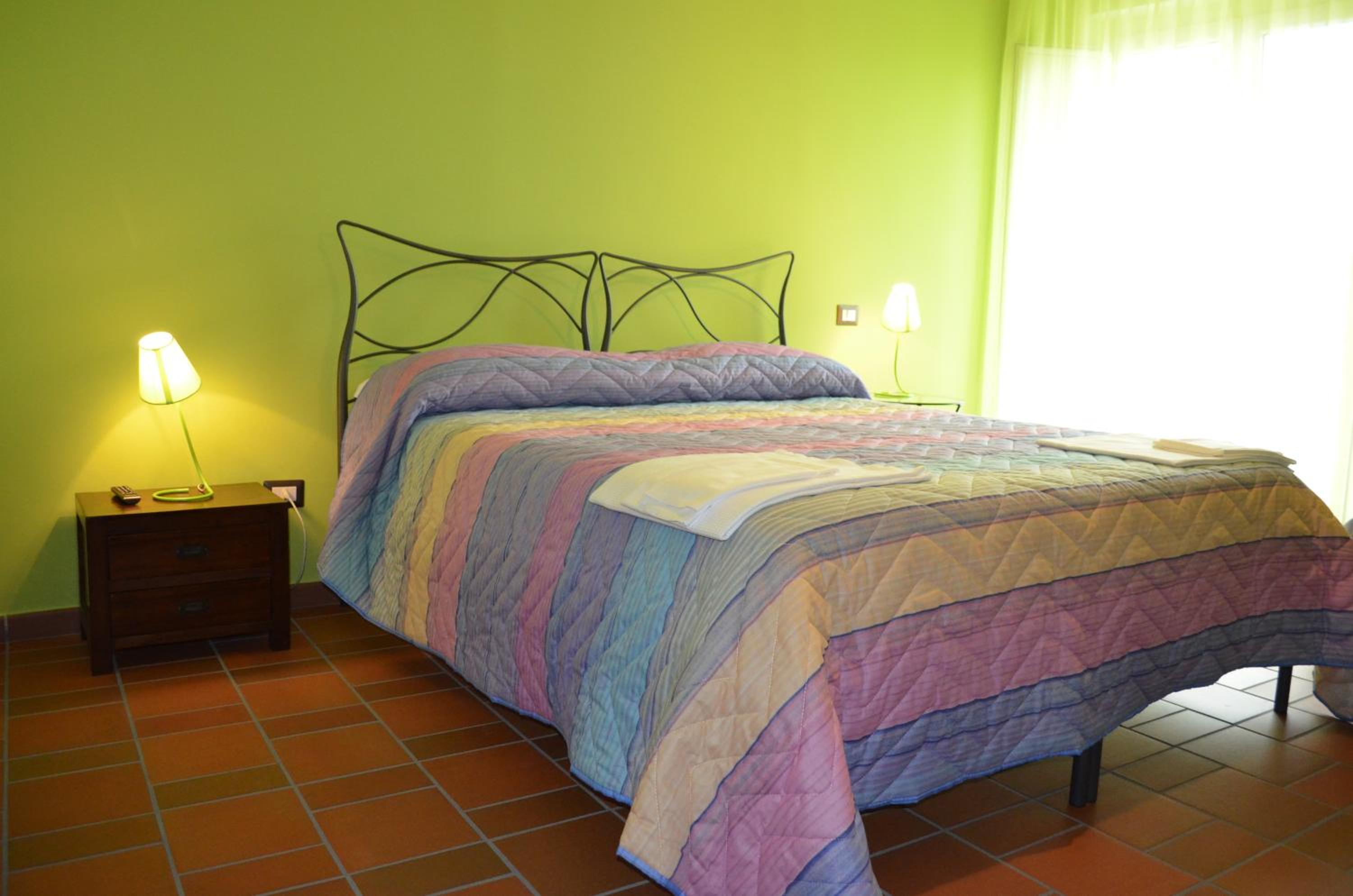 Triple Room With Private Bathroom - Garden View