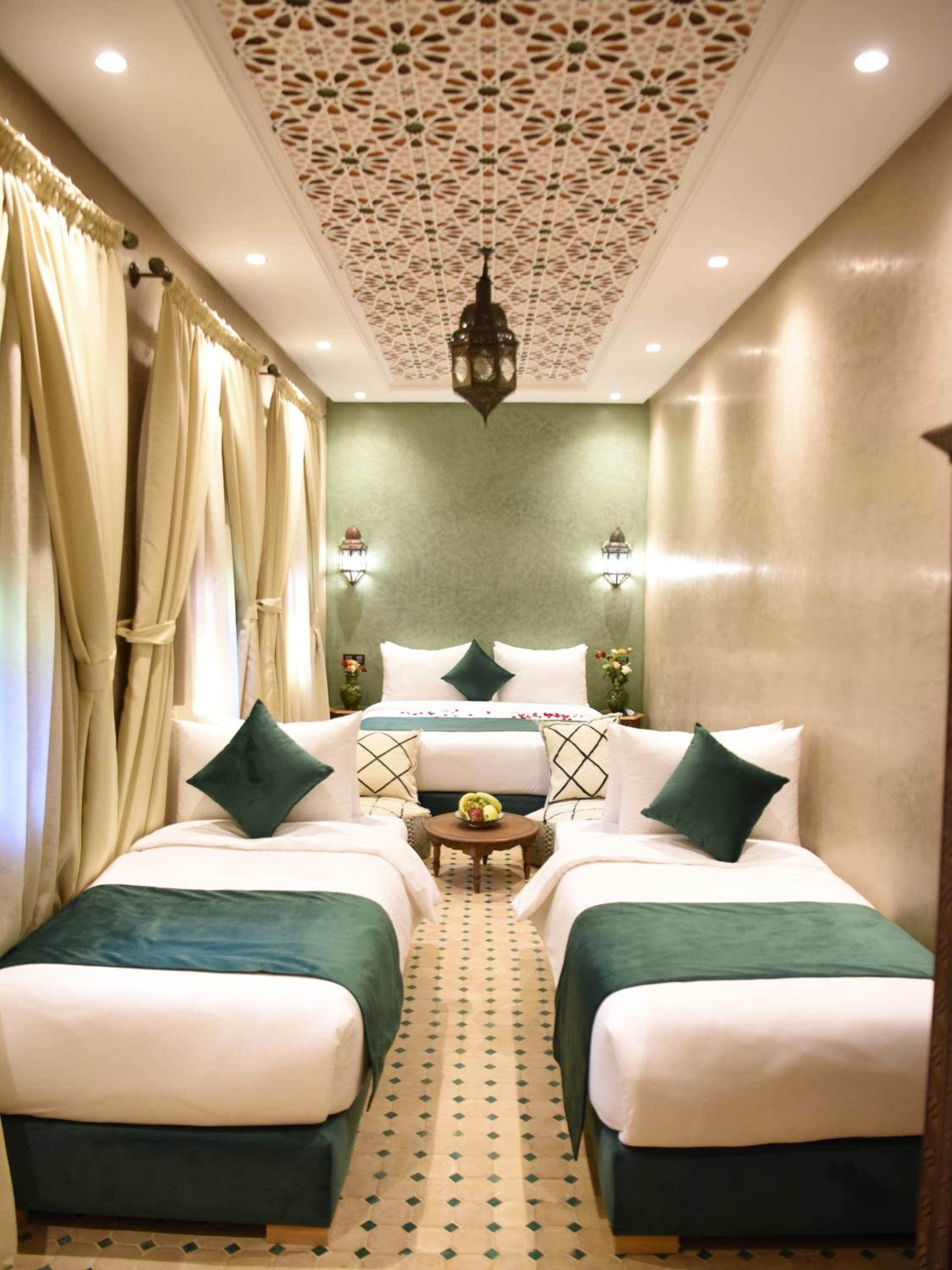 Premium Quadruple Room - Photo 6