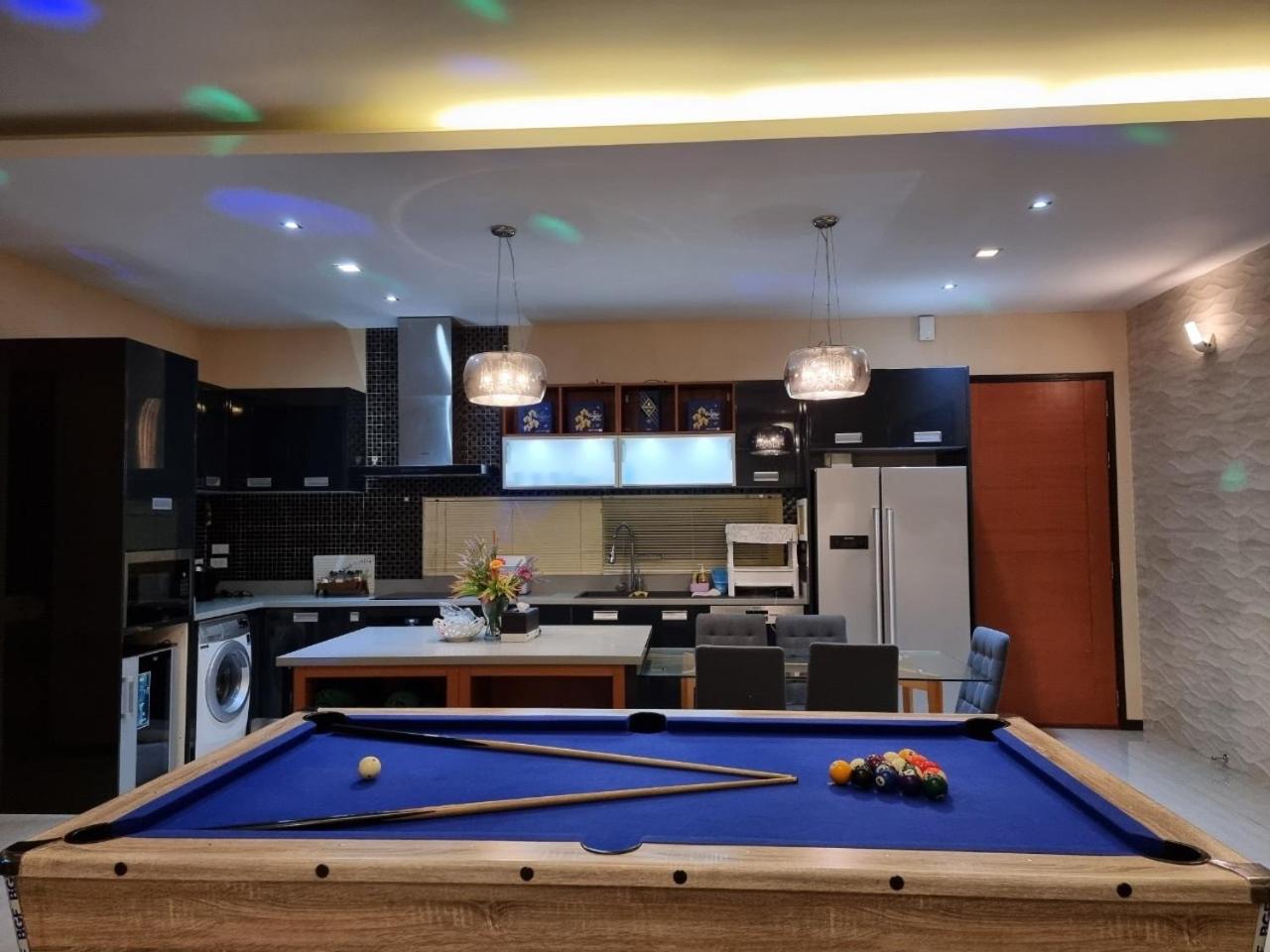 Villa with Private Pool - Photo 21